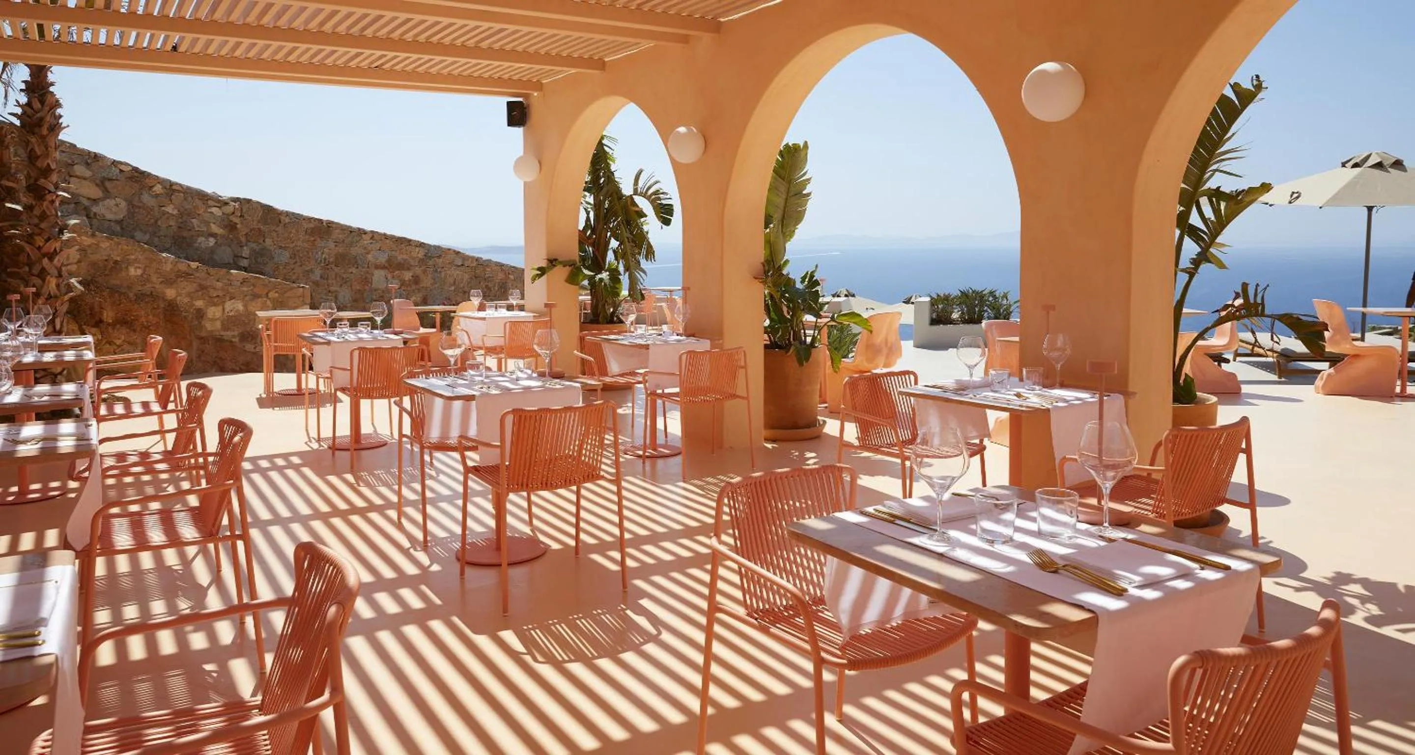 Restaurant/places to eat in Collini Hotel Mykonos, WorldHotels Elite