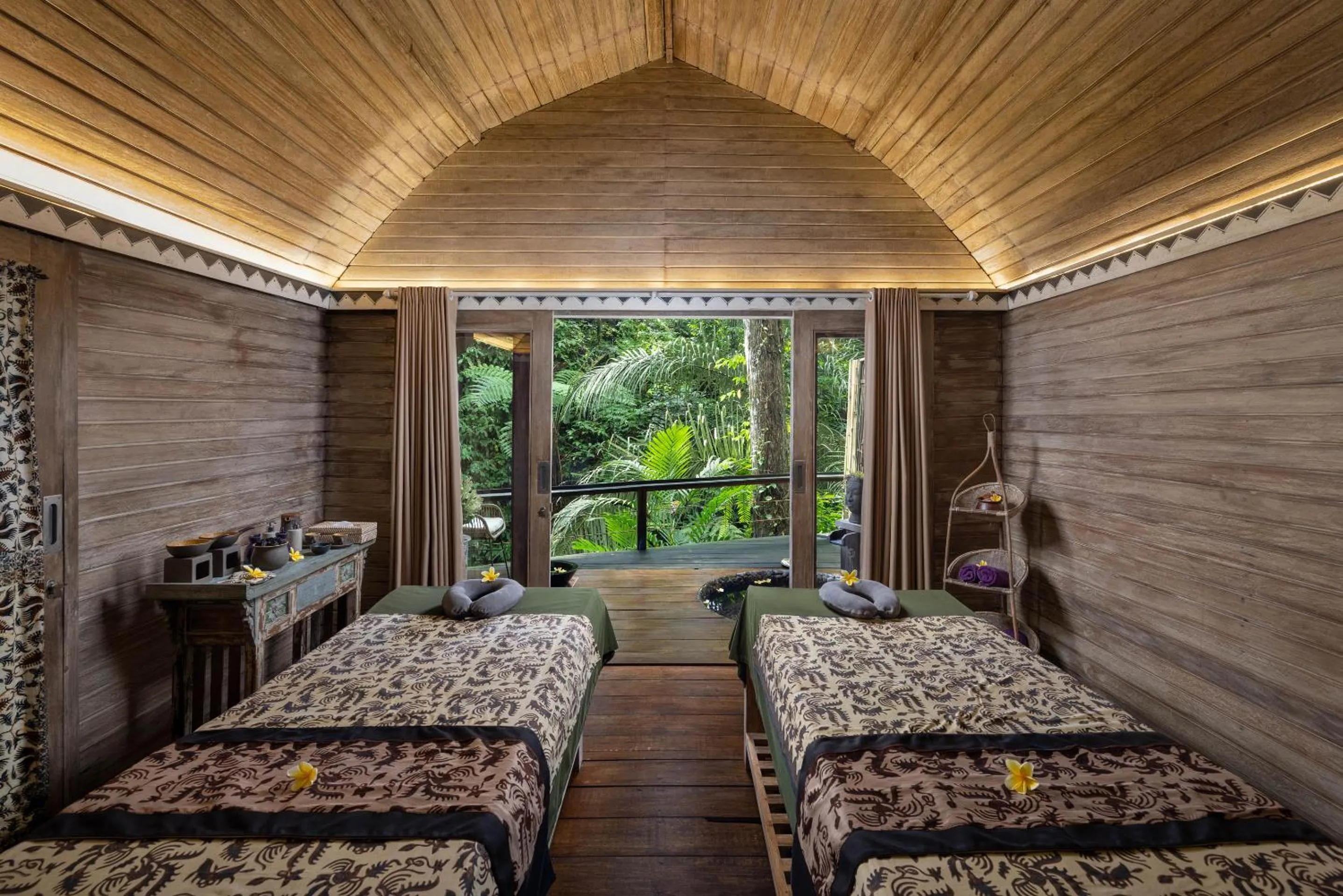 Spa and wellness centre/facilities, Bed in Pramana Giri Kusuma