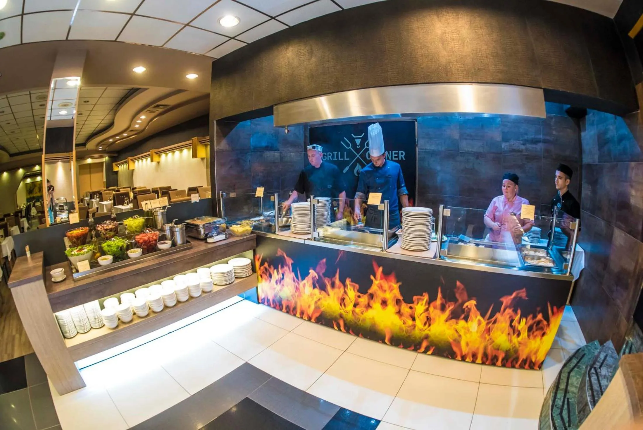 Restaurant/places to eat in MenDan Magic Spa & Wellness Hotel