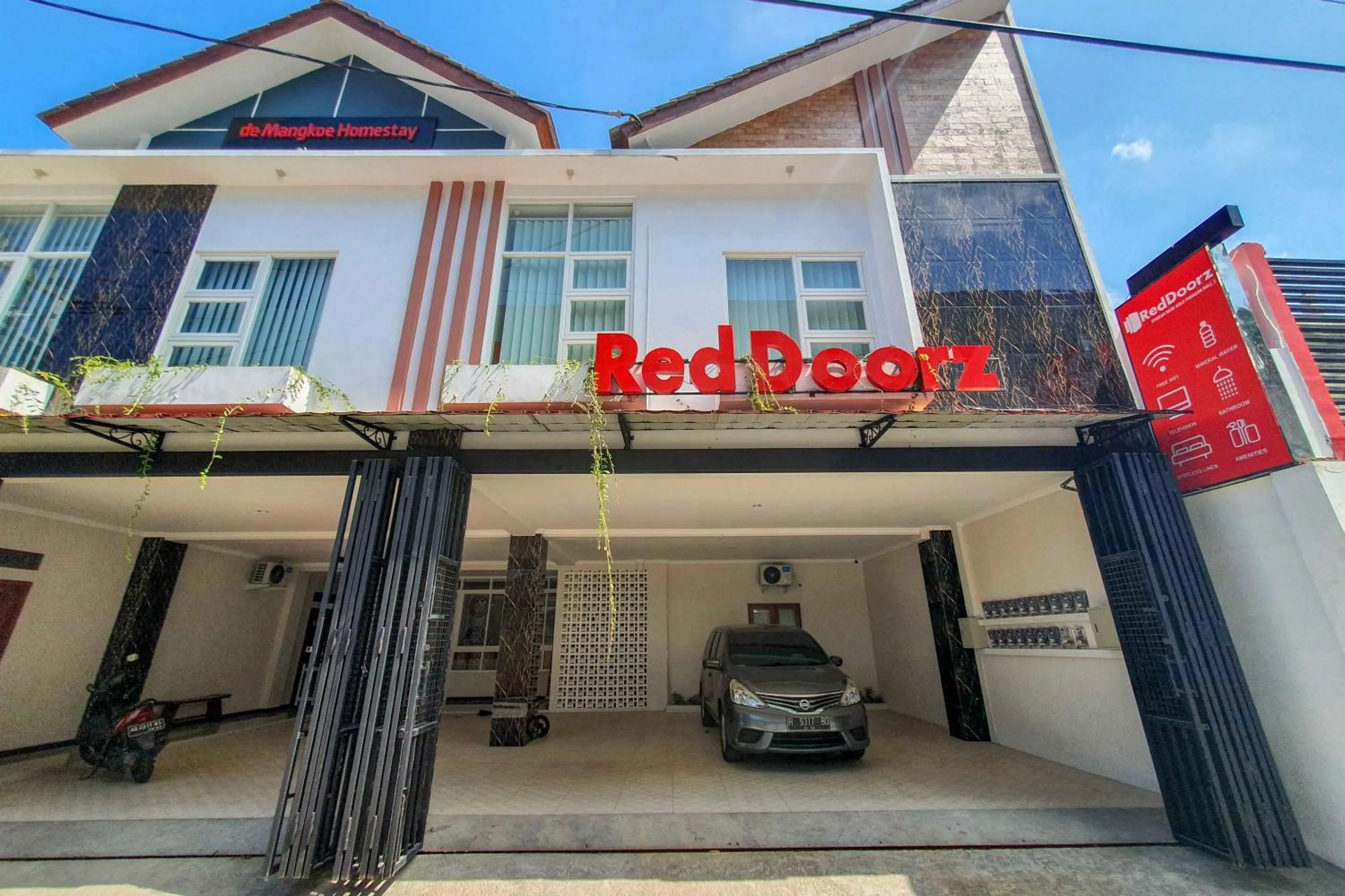 Property building in RedDoorz Syariah near Solo Paragon Mall 2