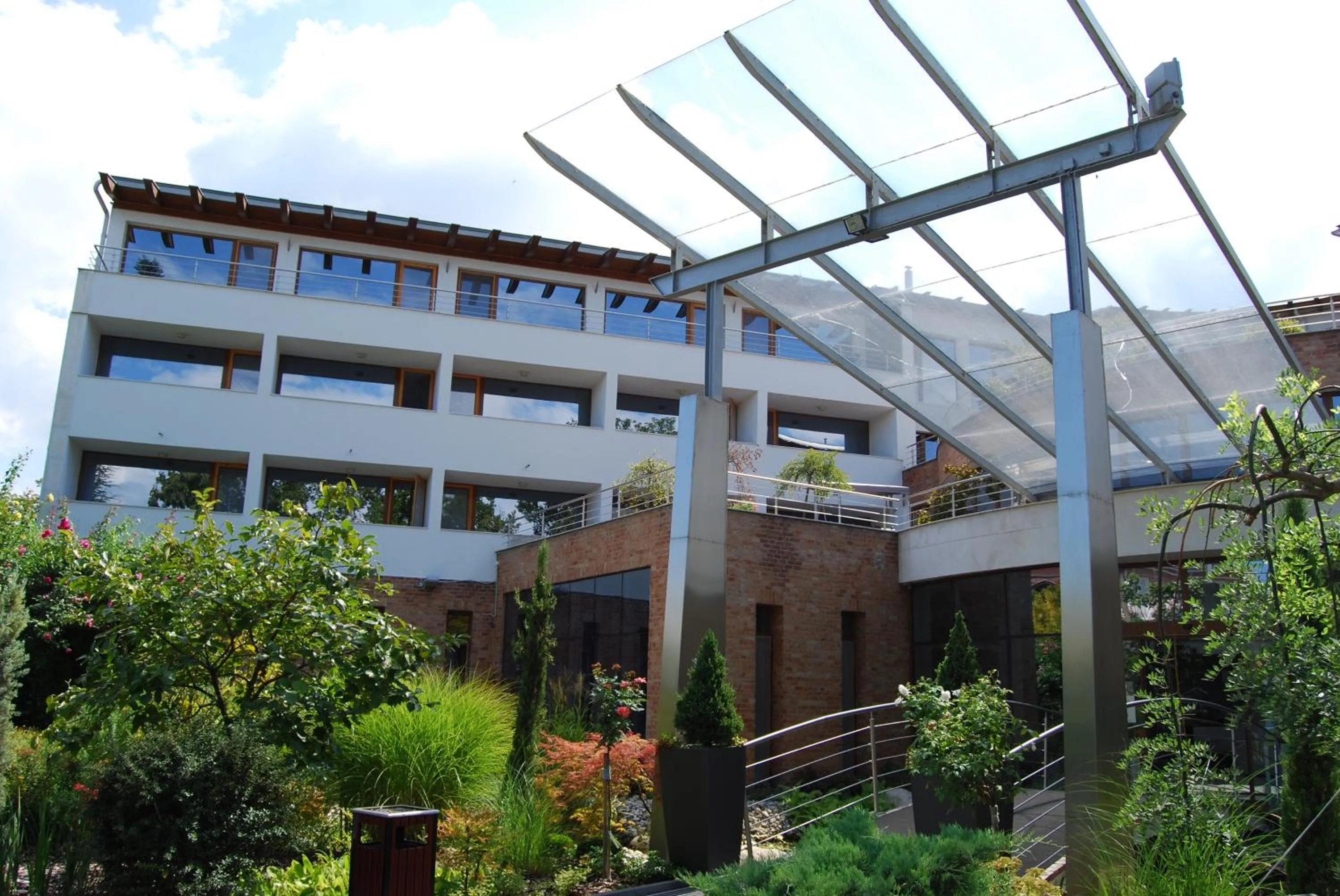 Facade/entrance in Residence Hotel Balaton