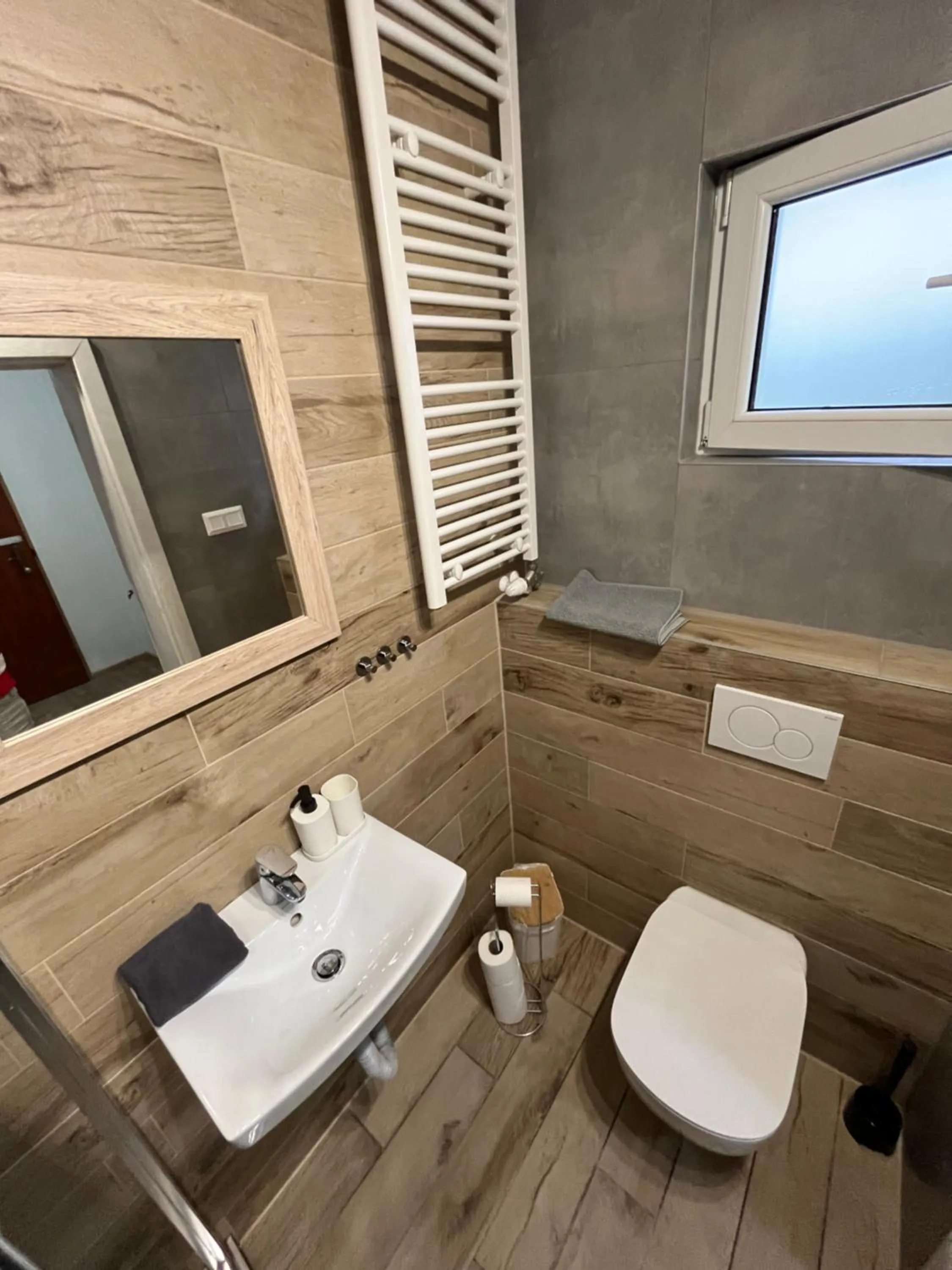 Toilet in APARTMENTS TRENČÍN -Free Parking-