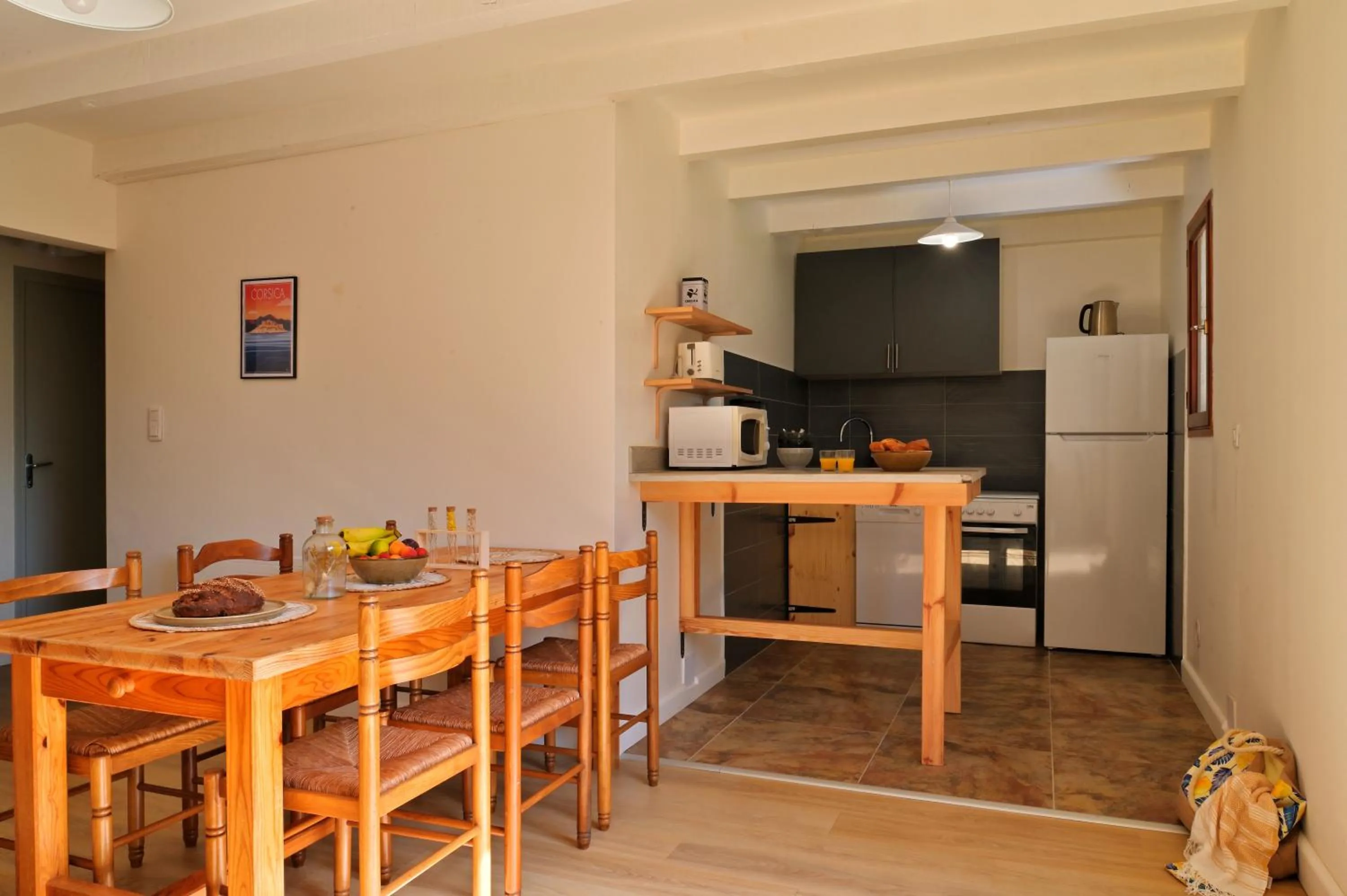 Coffee/tea facilities in Pinea Mare