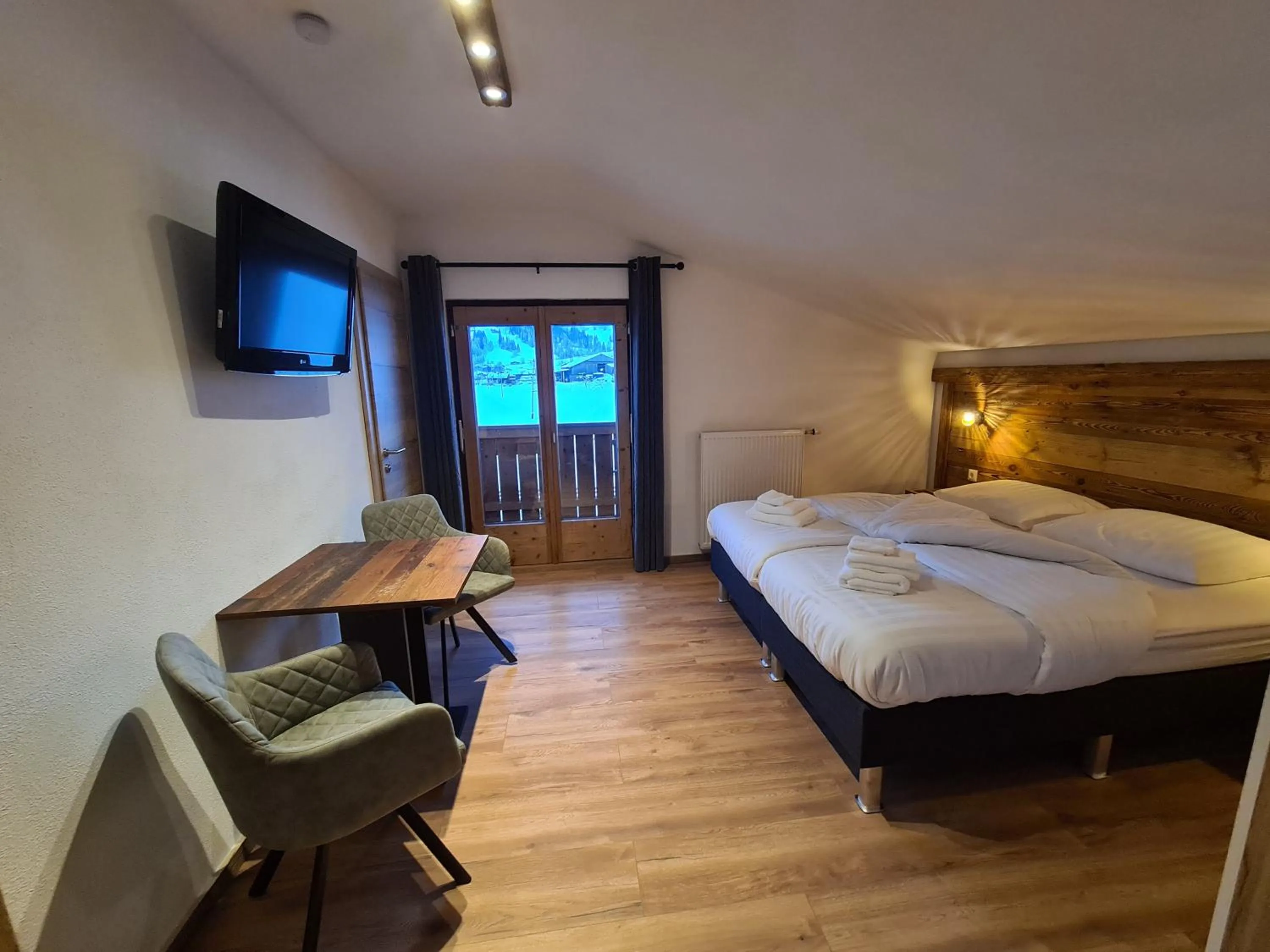 Photo of the whole room, Bed in Hotel Pension Annerlhof