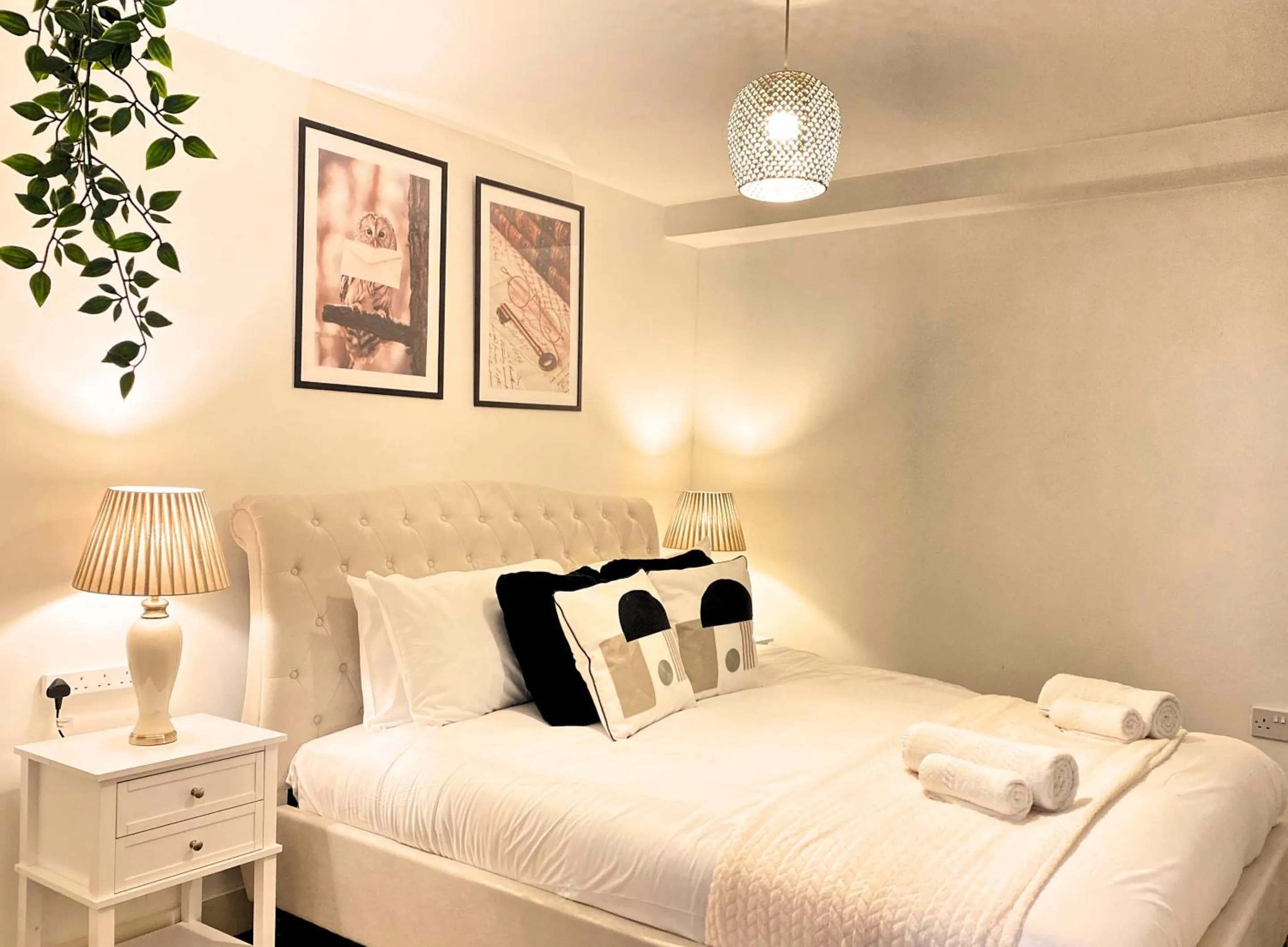 Bedroom, Bed in Manchester Apartments by BEVOLVE - City Centre