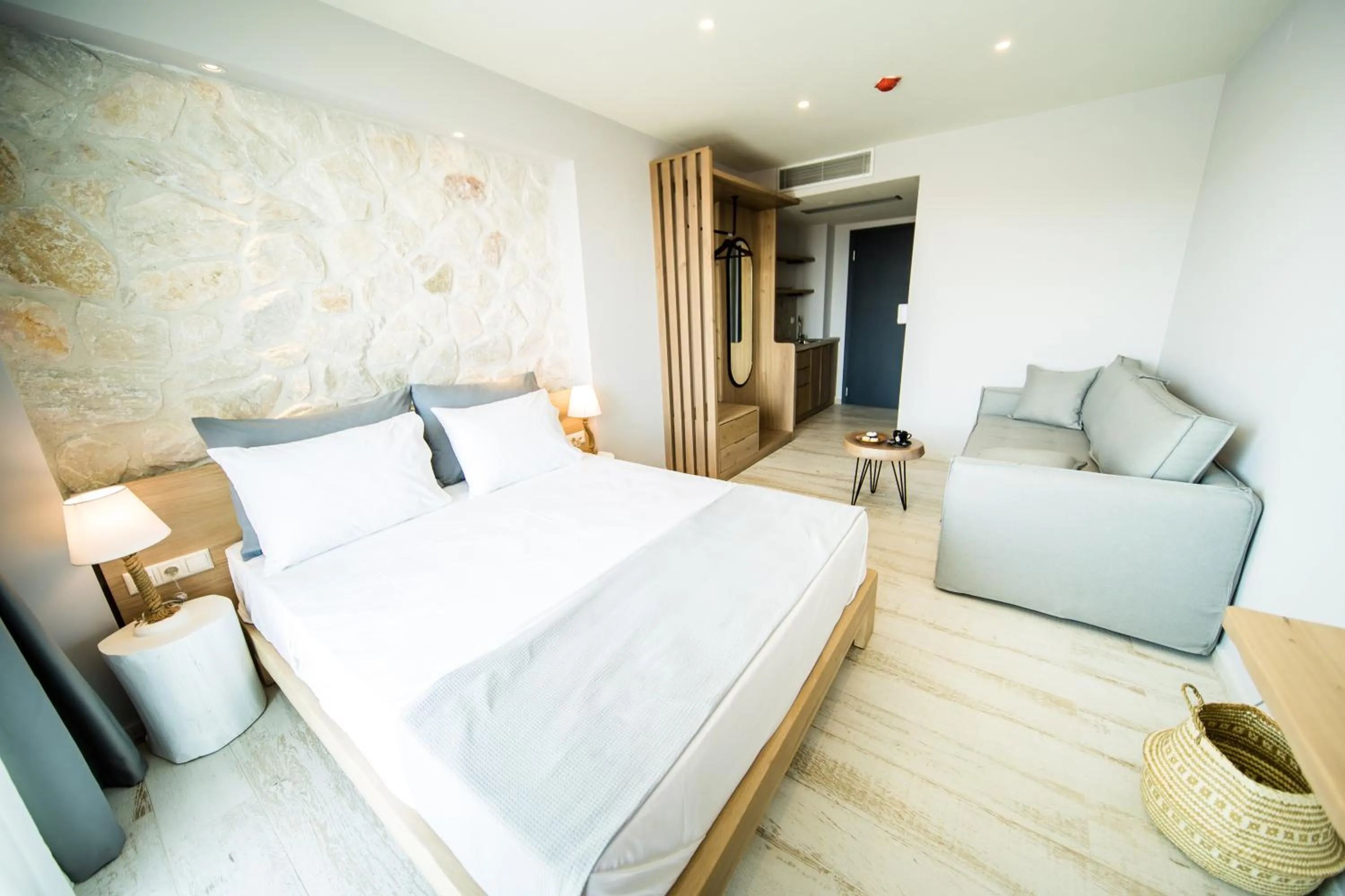 Bed in Kali Thea Suites