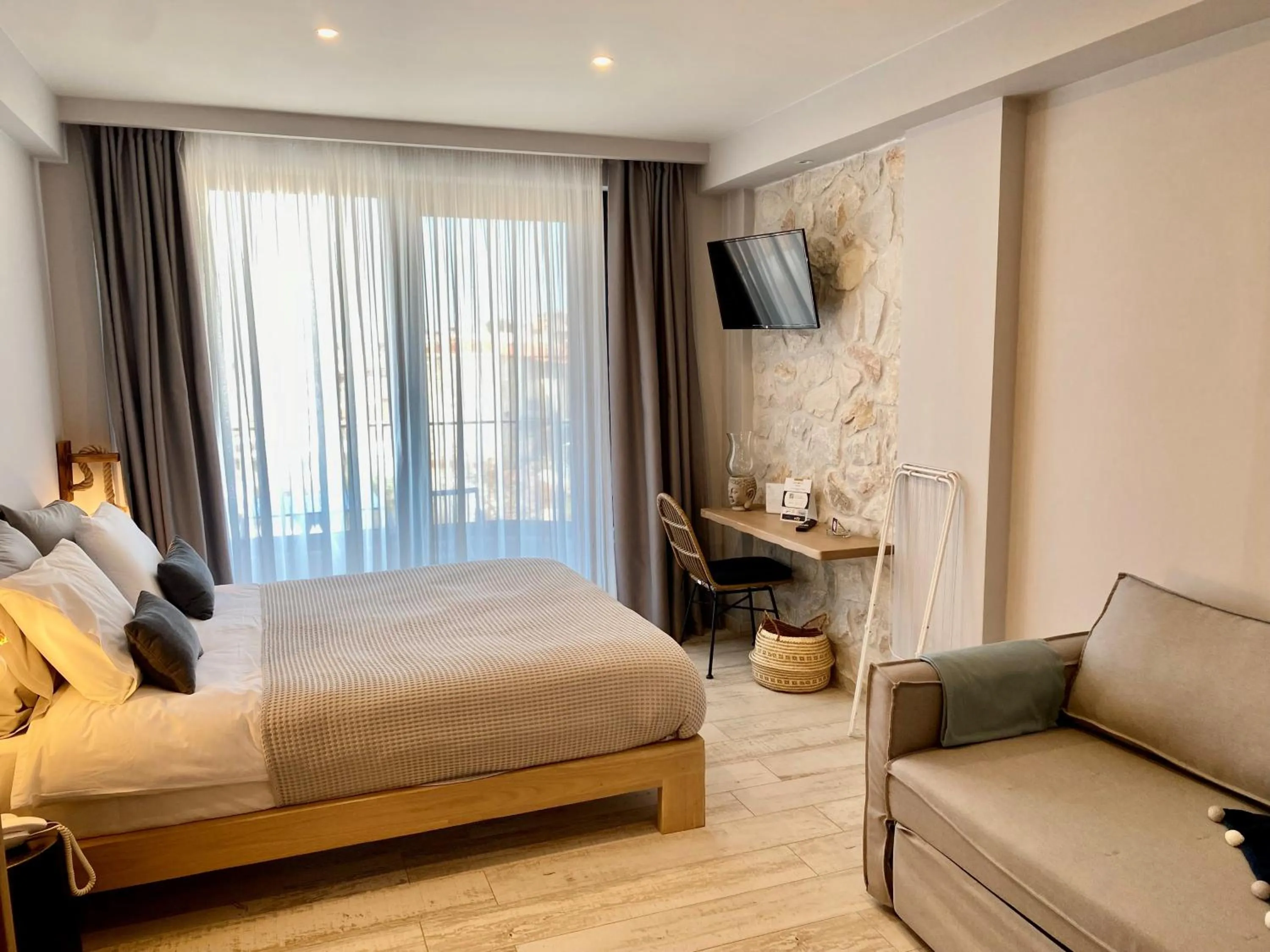 Bed in Kali Thea Suites