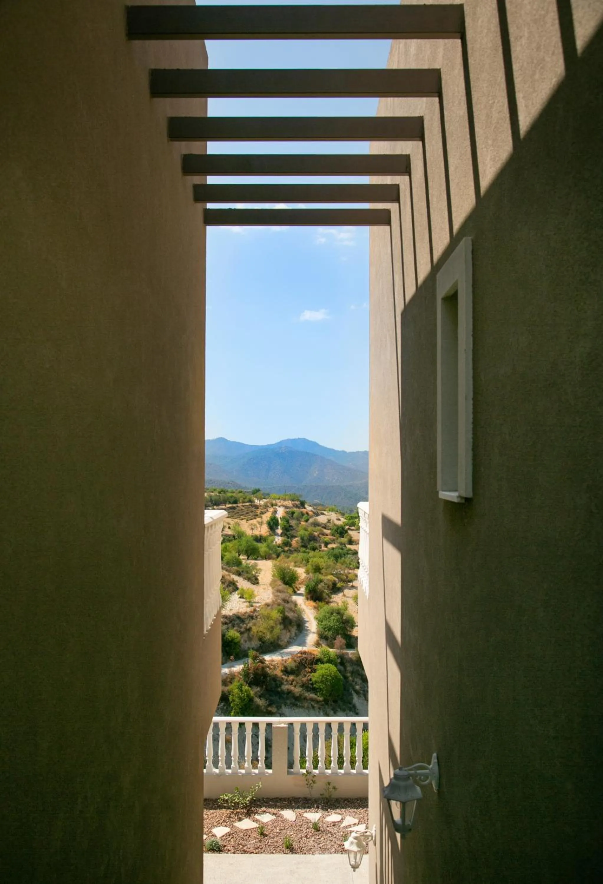 Mountain view in Archontiko Kiverniti