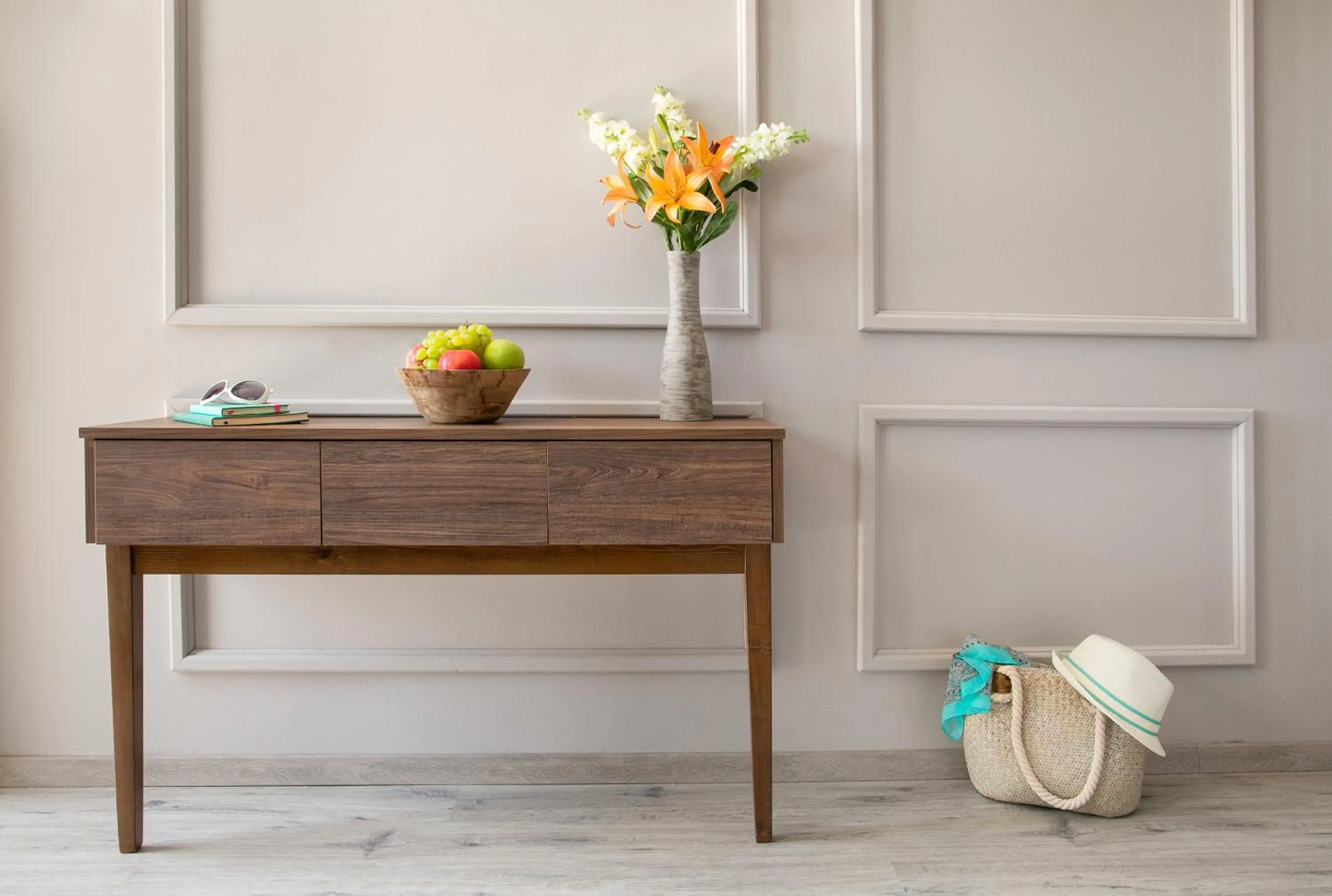 Decorative detail in Archontiko Kiverniti