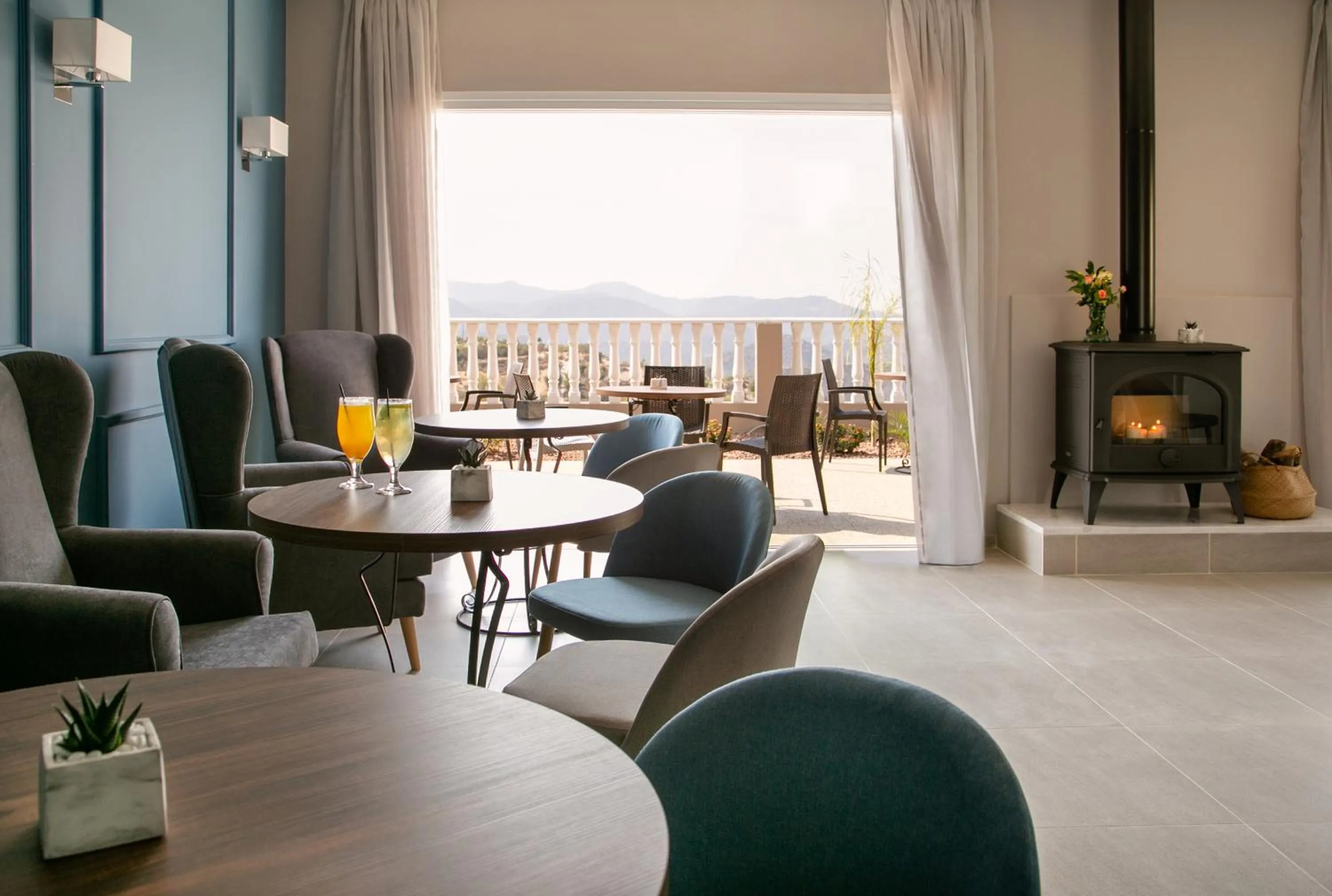 Restaurant/places to eat in Archontiko Kiverniti