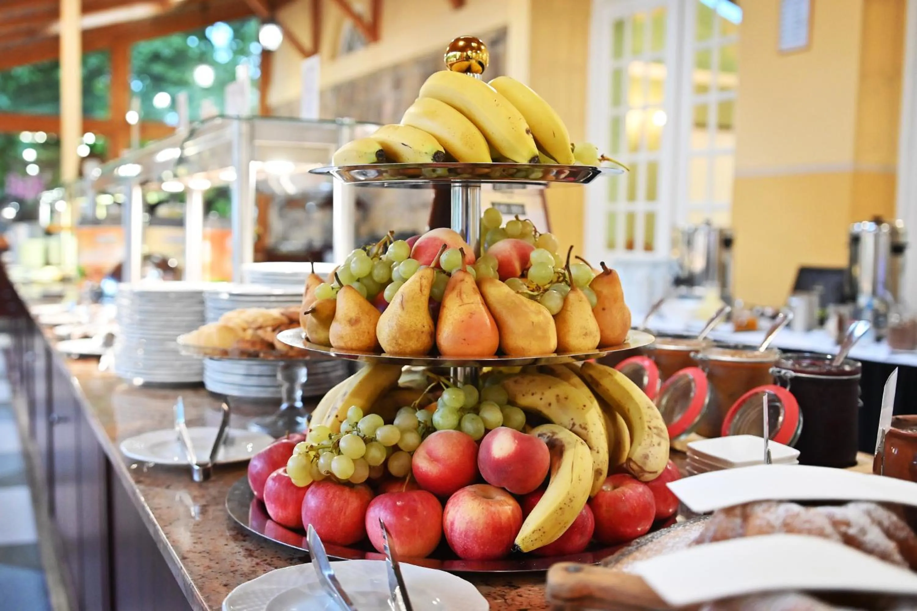 Food and drinks in Hotel Eger & Park