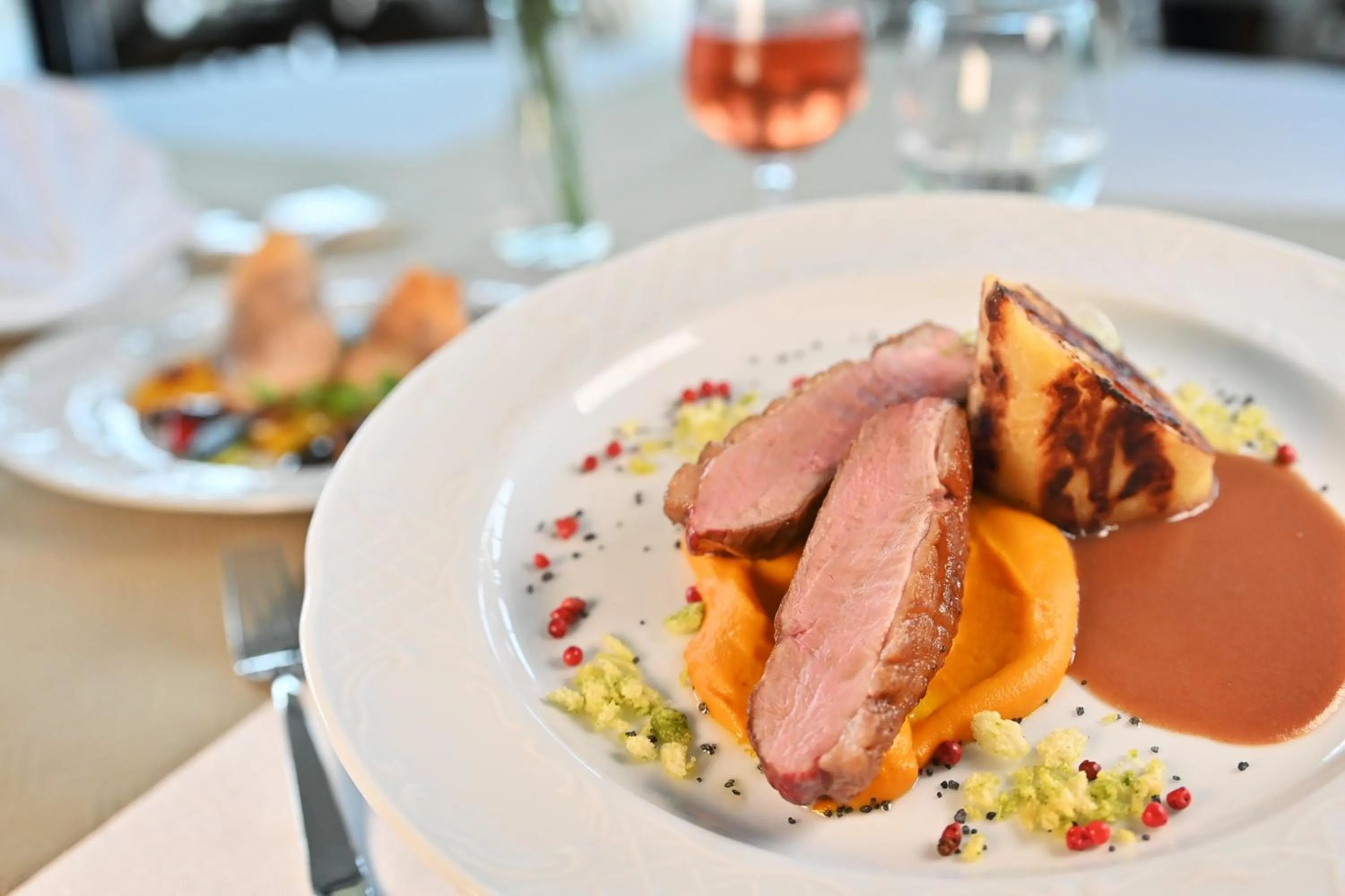 Food and drinks in Hotel Eger & Park