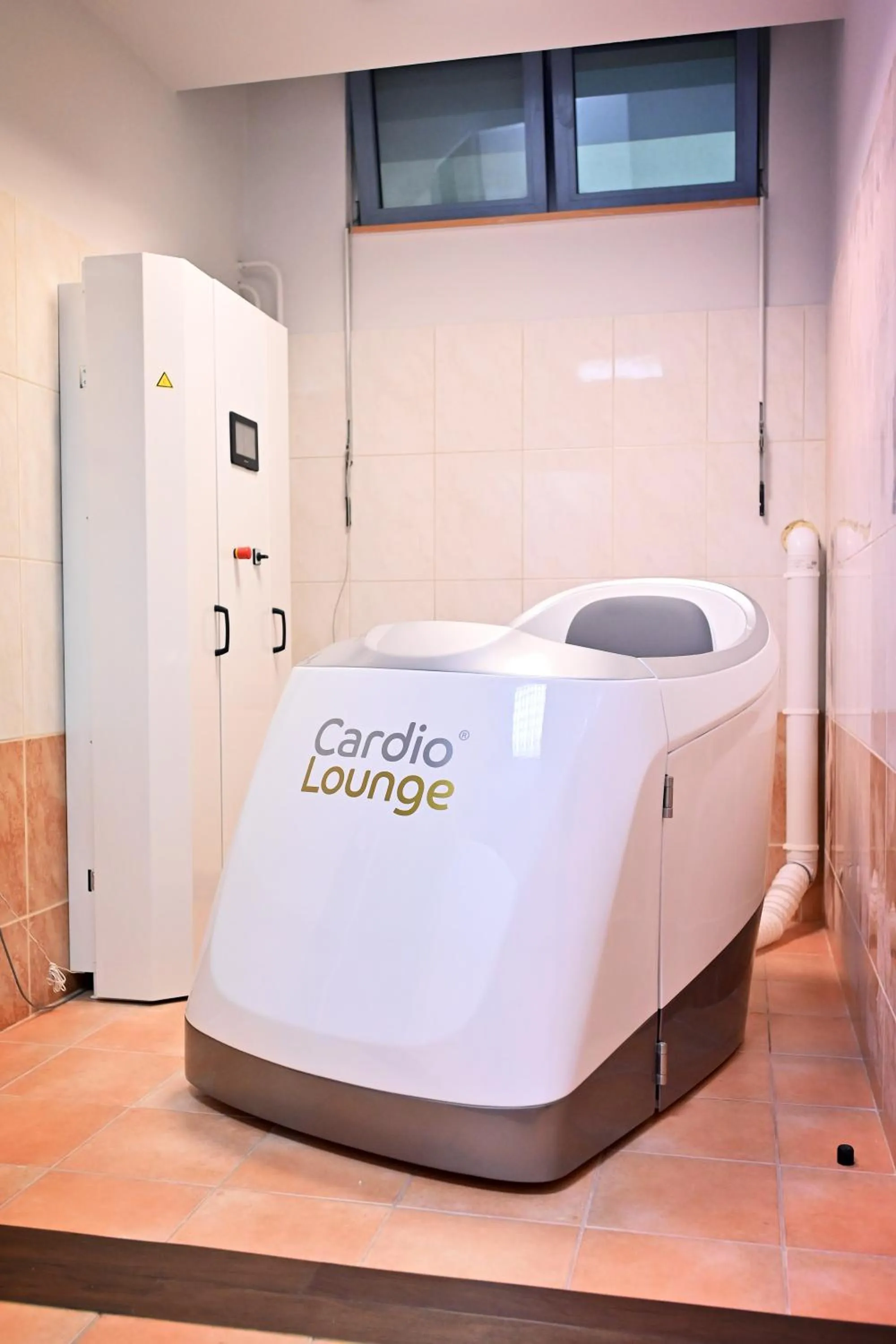 Property building, Bed in Hotel Eger & Park