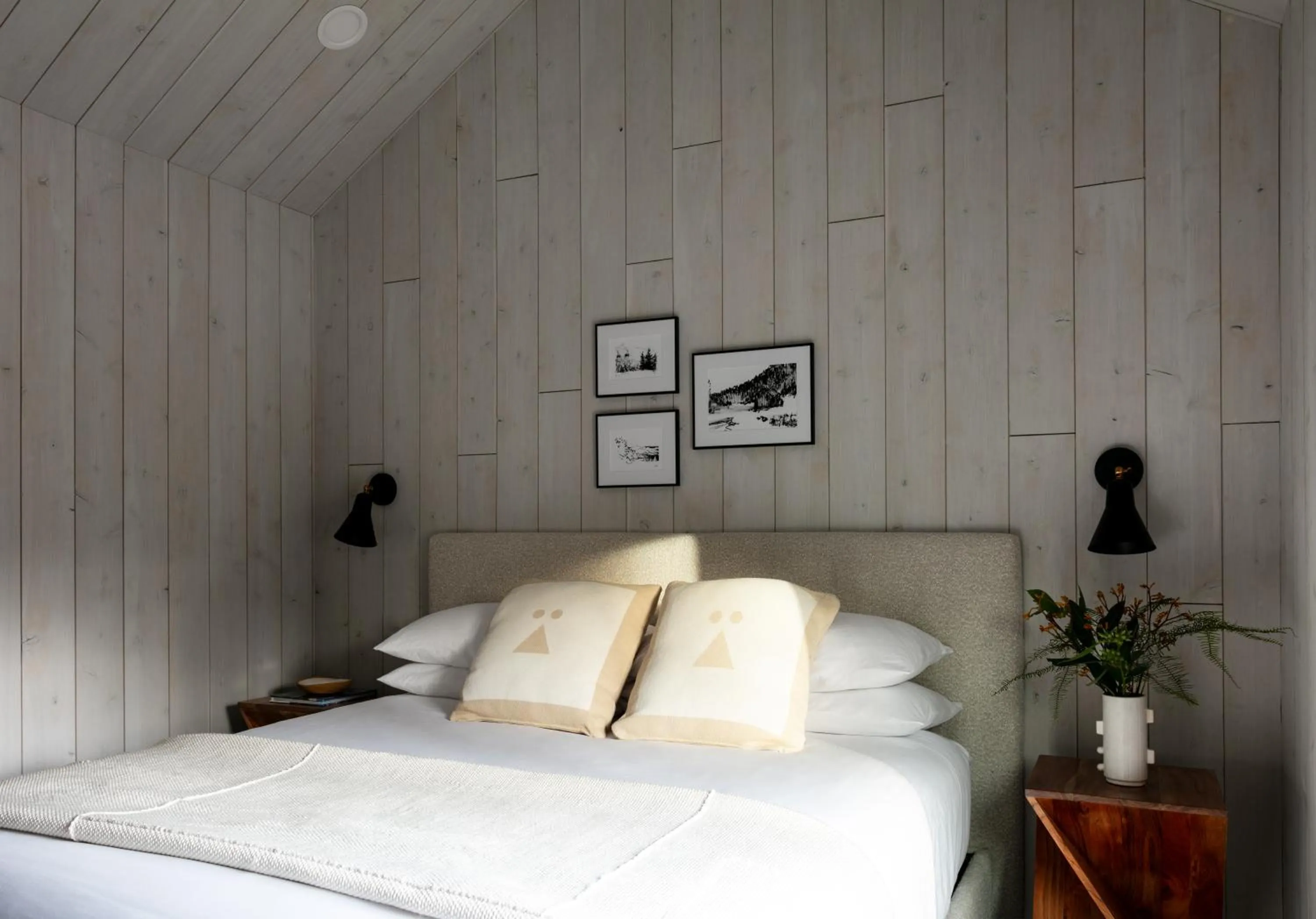 Bedroom, Bed in Tälta Lodge, a Bluebird by Lark