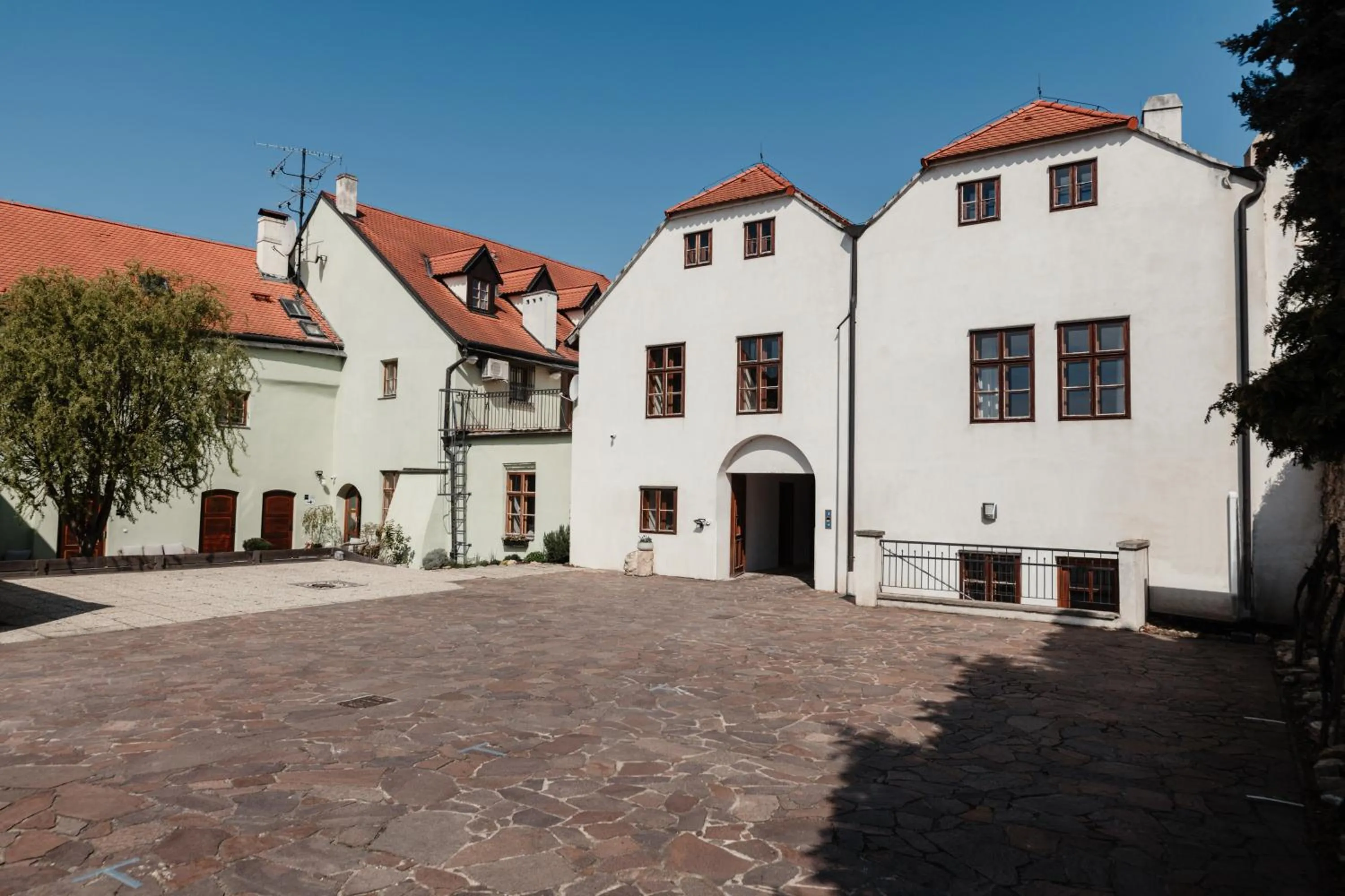 Property building in Penzion Austis