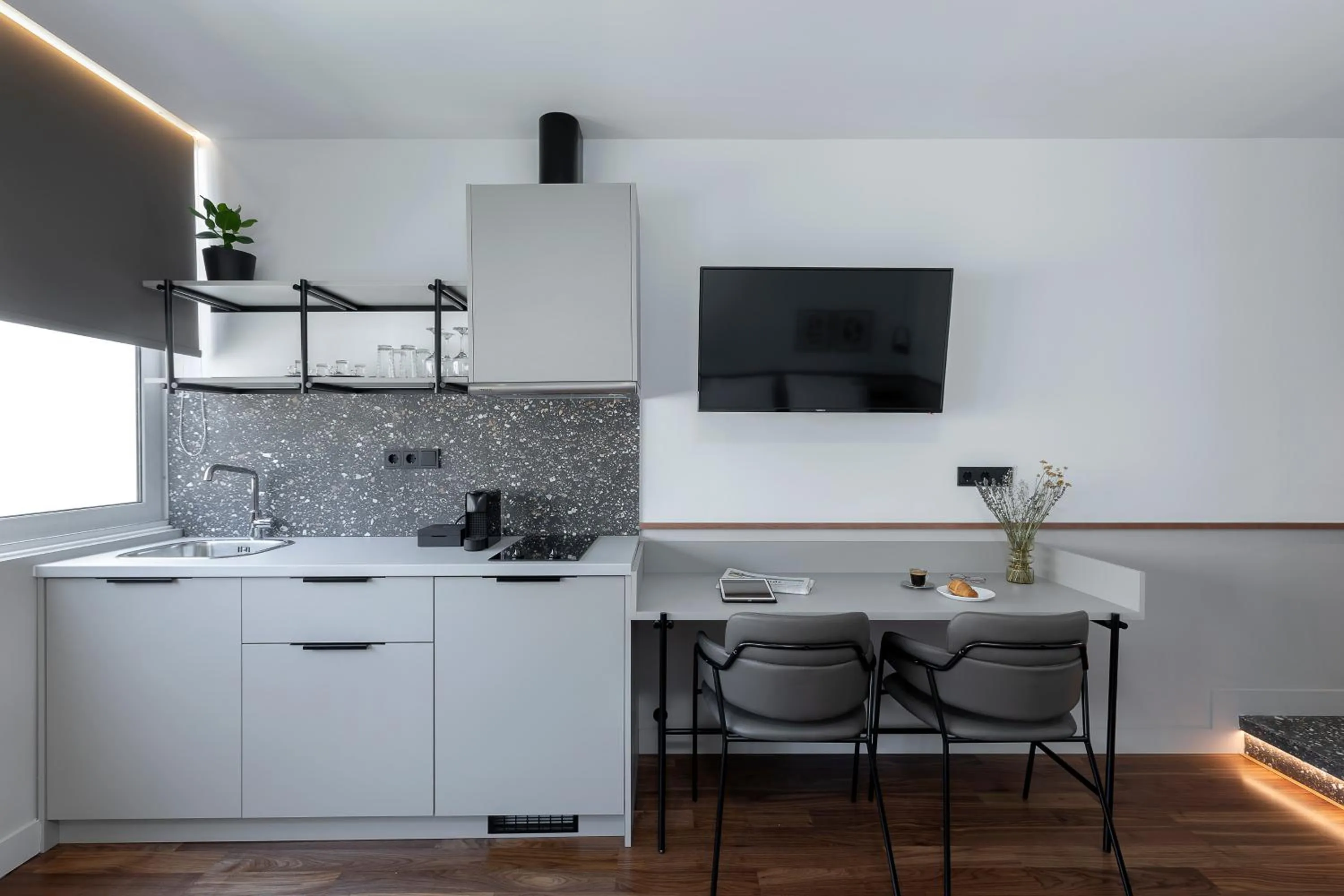 Kitchen or kitchenette in The Athenians Art Apartments