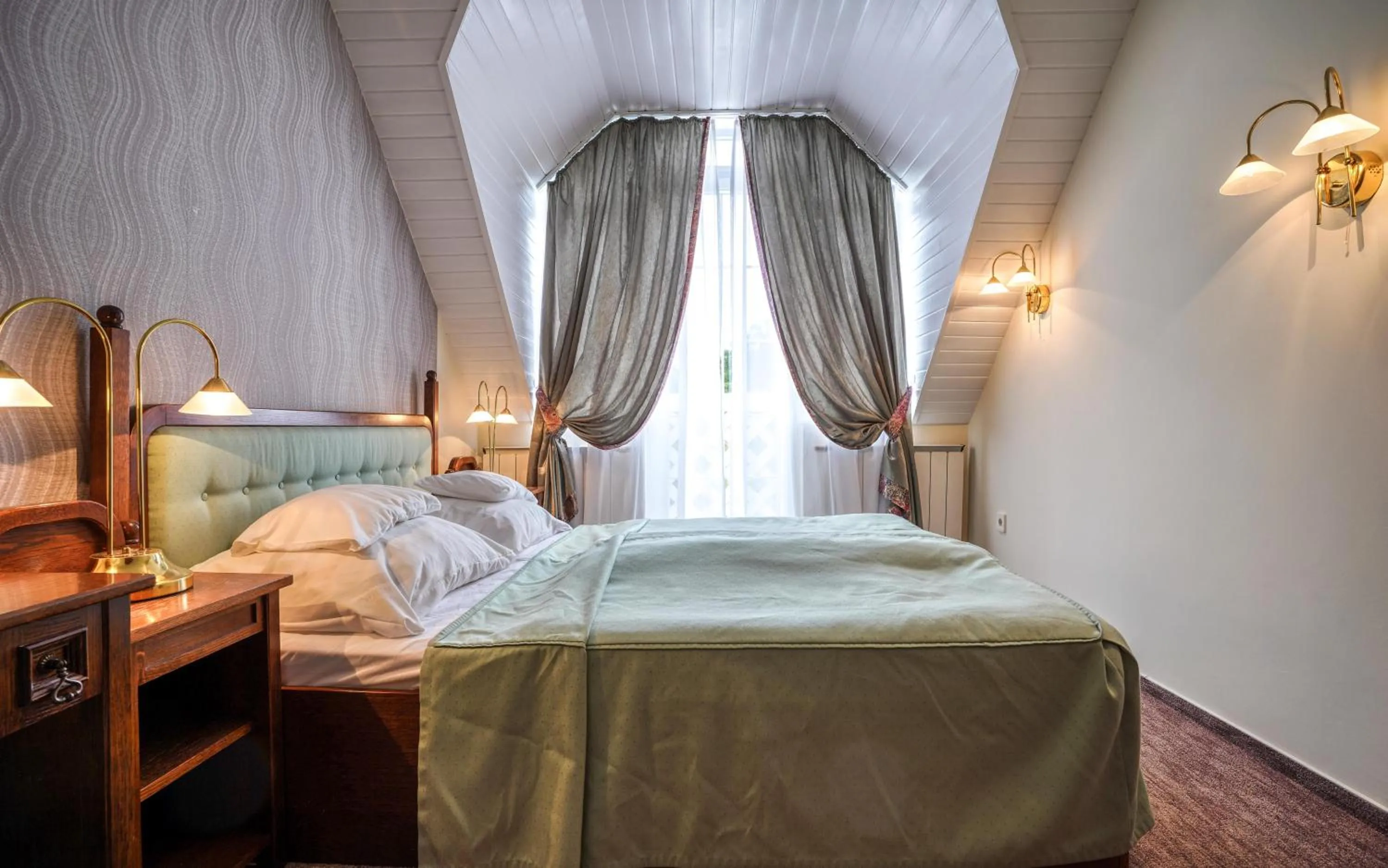 Bedroom in Hotel Erzsébet