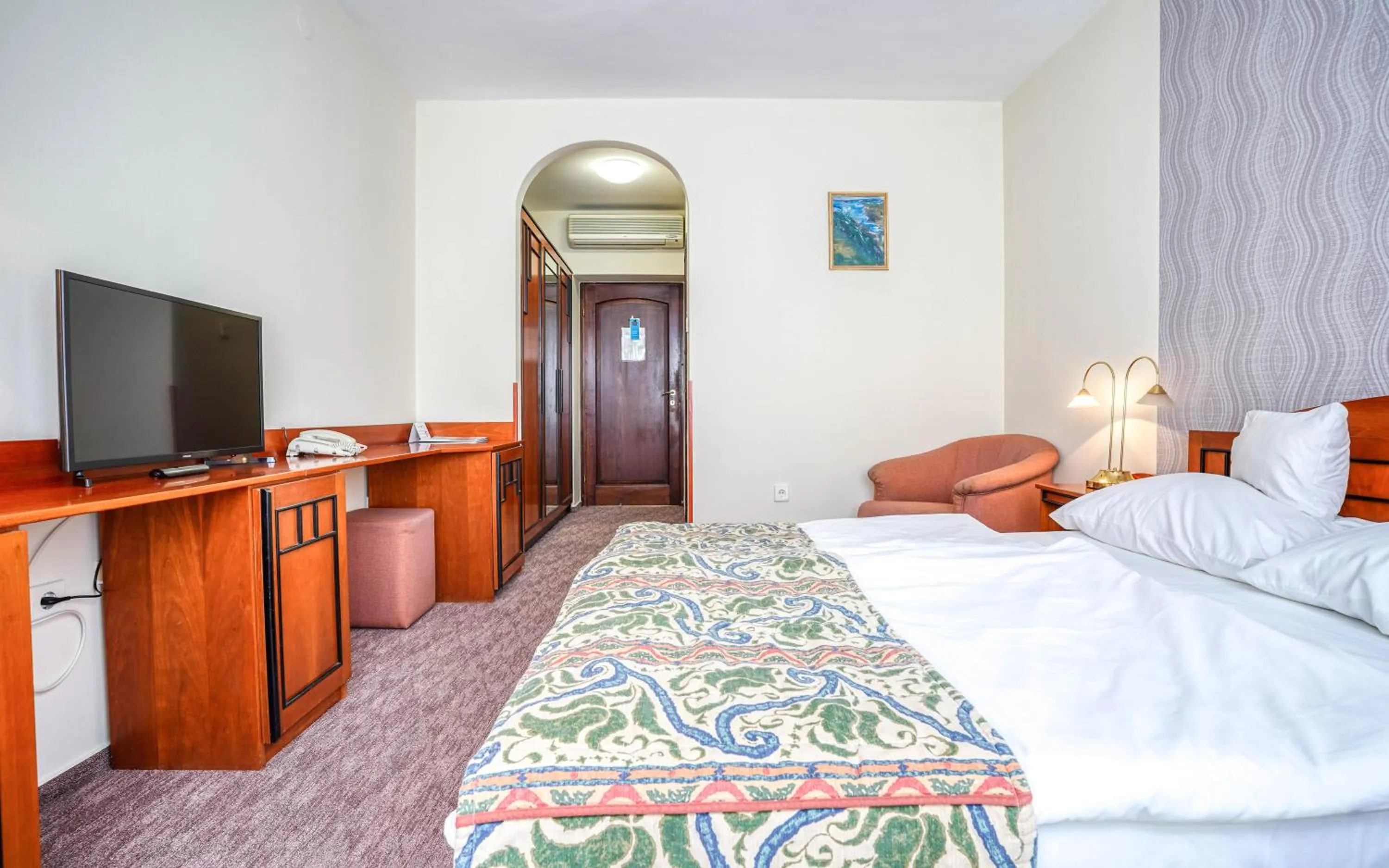 Photo of the whole room in Hotel Erzsébet