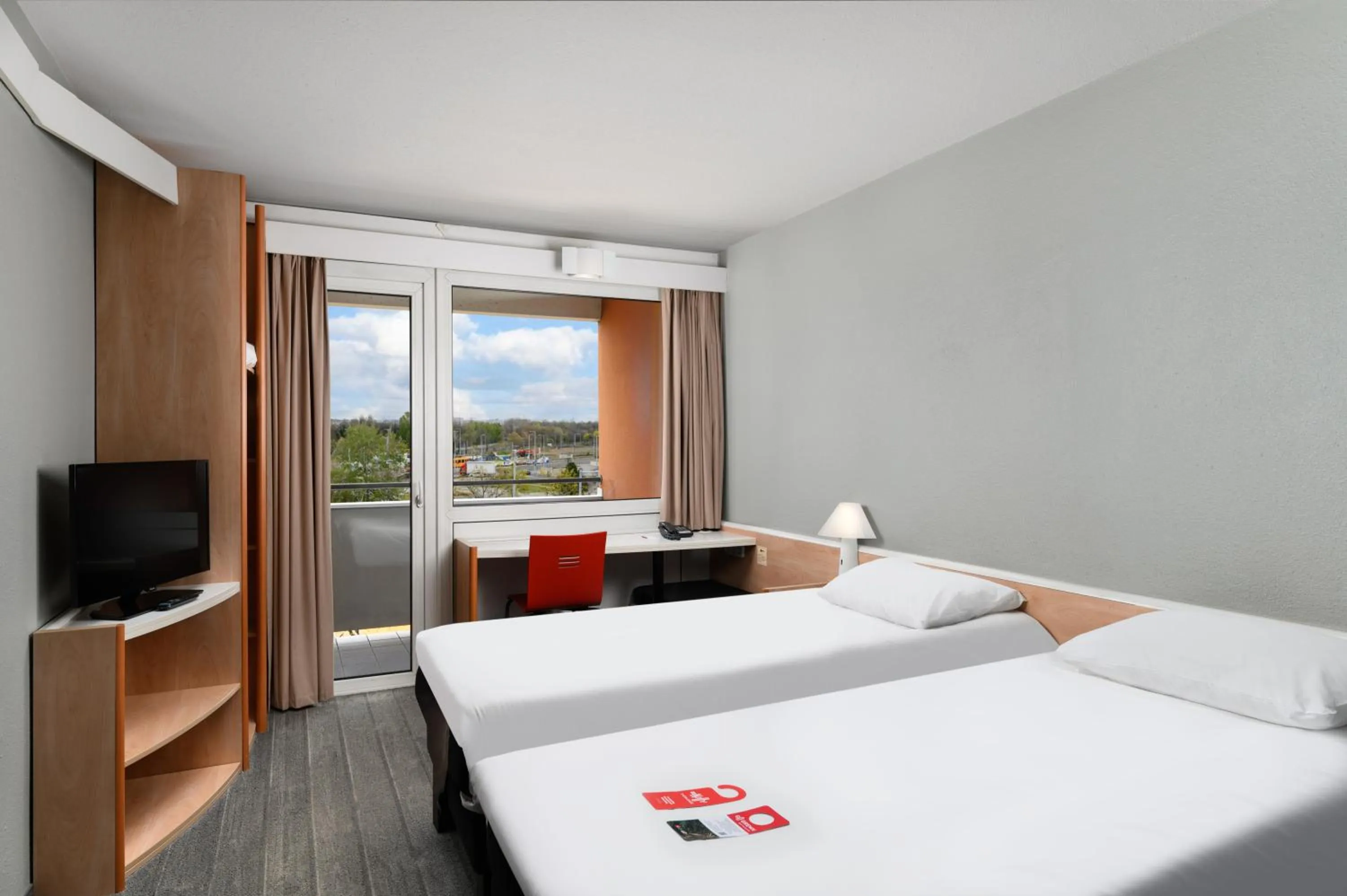 Bedroom, Bed in Ibis Budapest Citysouth