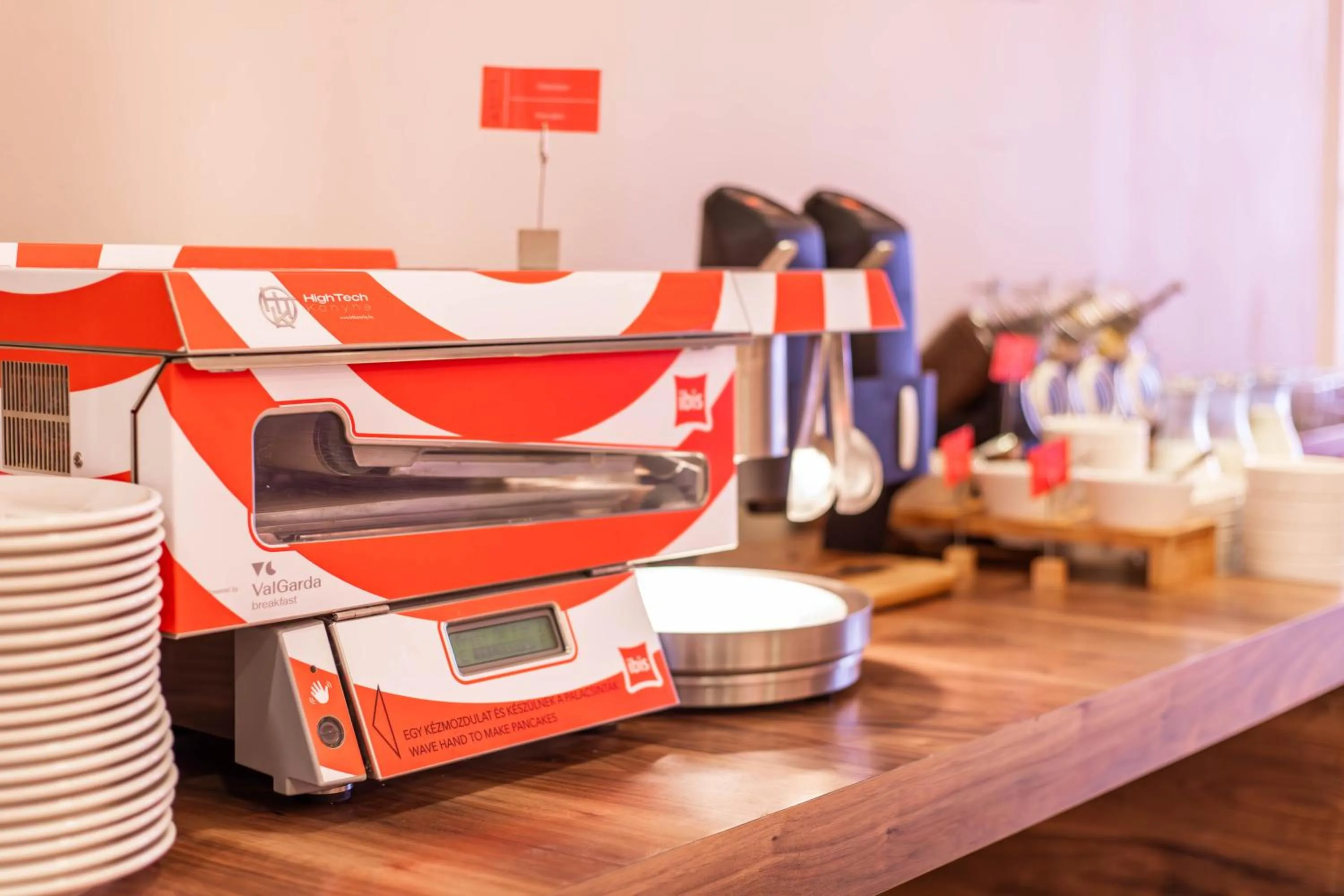 Buffet breakfast in Ibis Budapest Citysouth