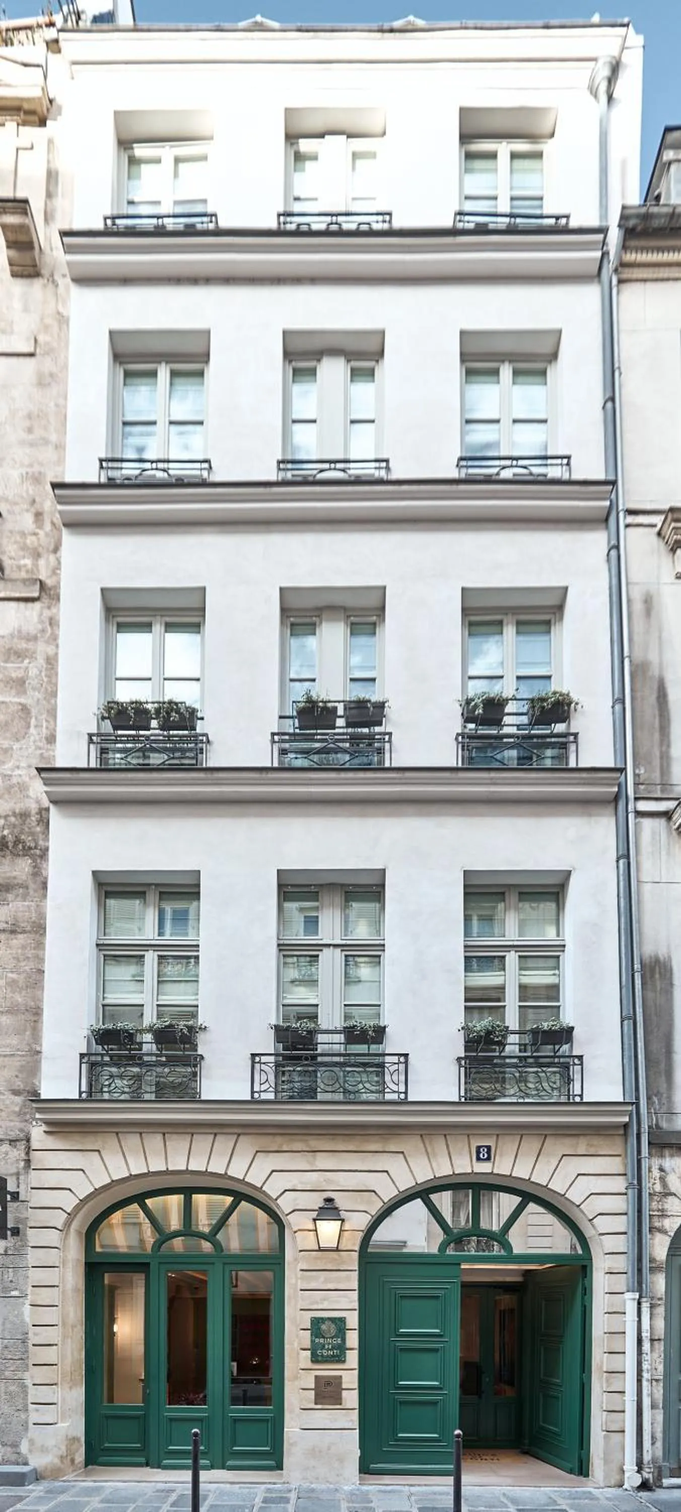 Property building in Hôtel Prince de Conti - Hôtel Rénové