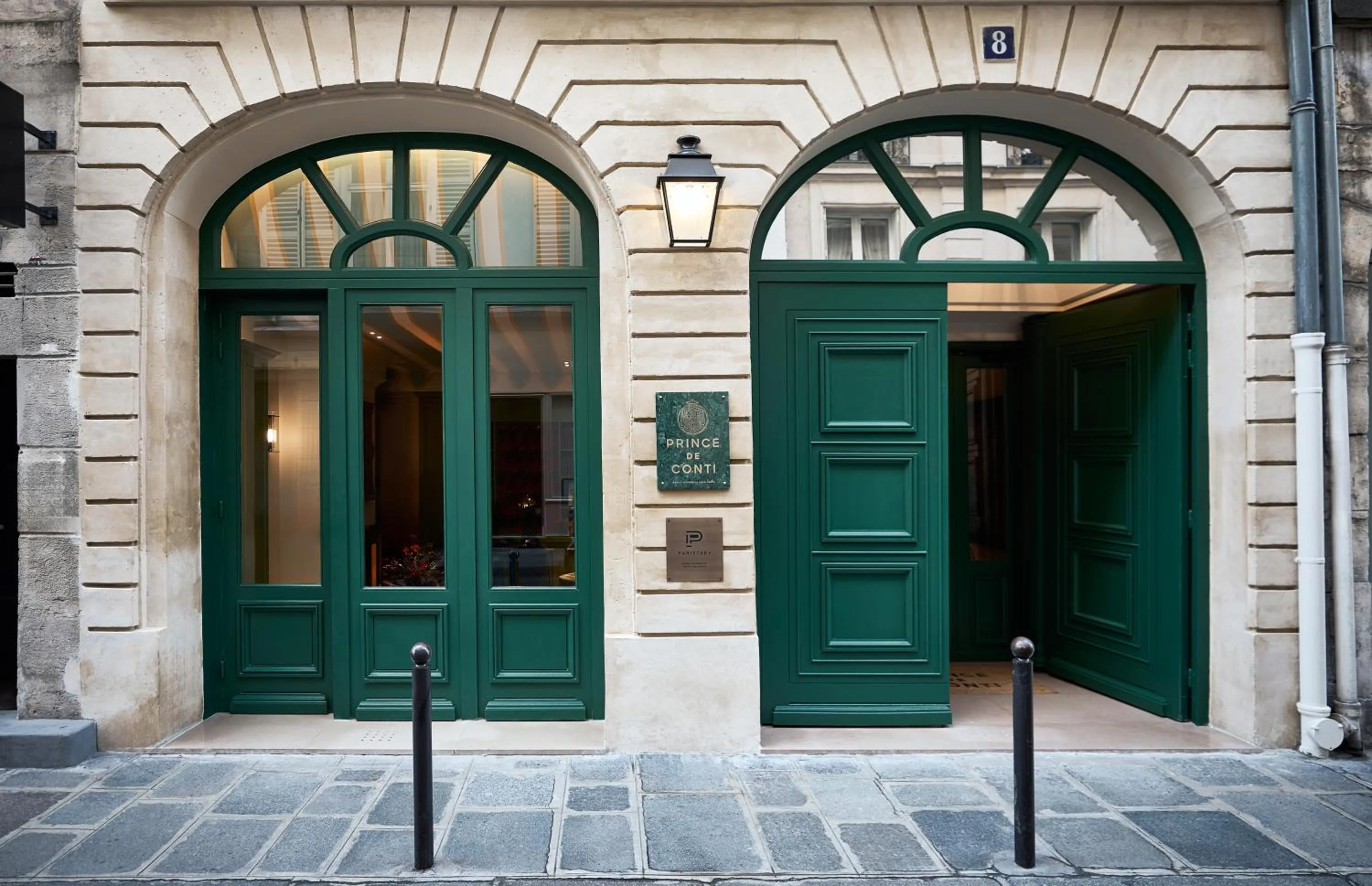 Property building in Hôtel Prince de Conti - Hôtel Rénové