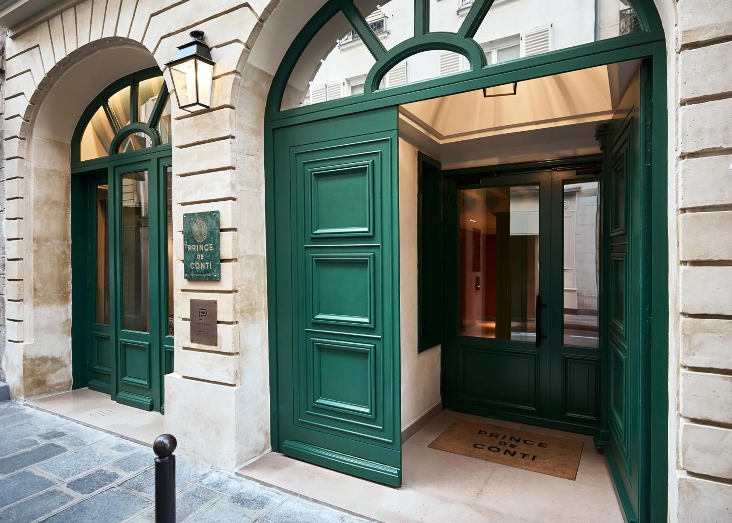 Property building in Hôtel Prince de Conti - Hôtel Rénové