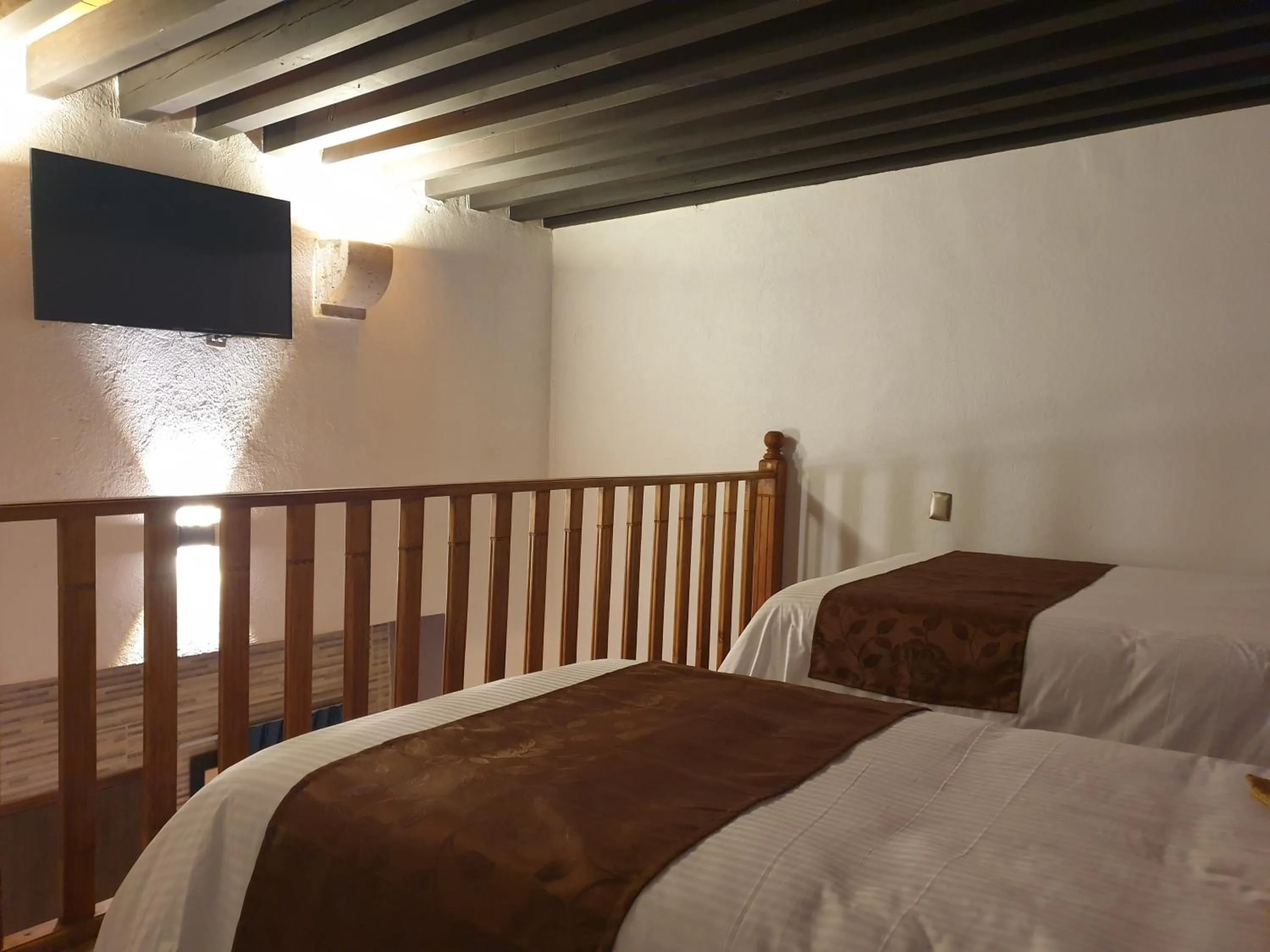 Photo of the whole room, Bed in Hotel Don Carlos