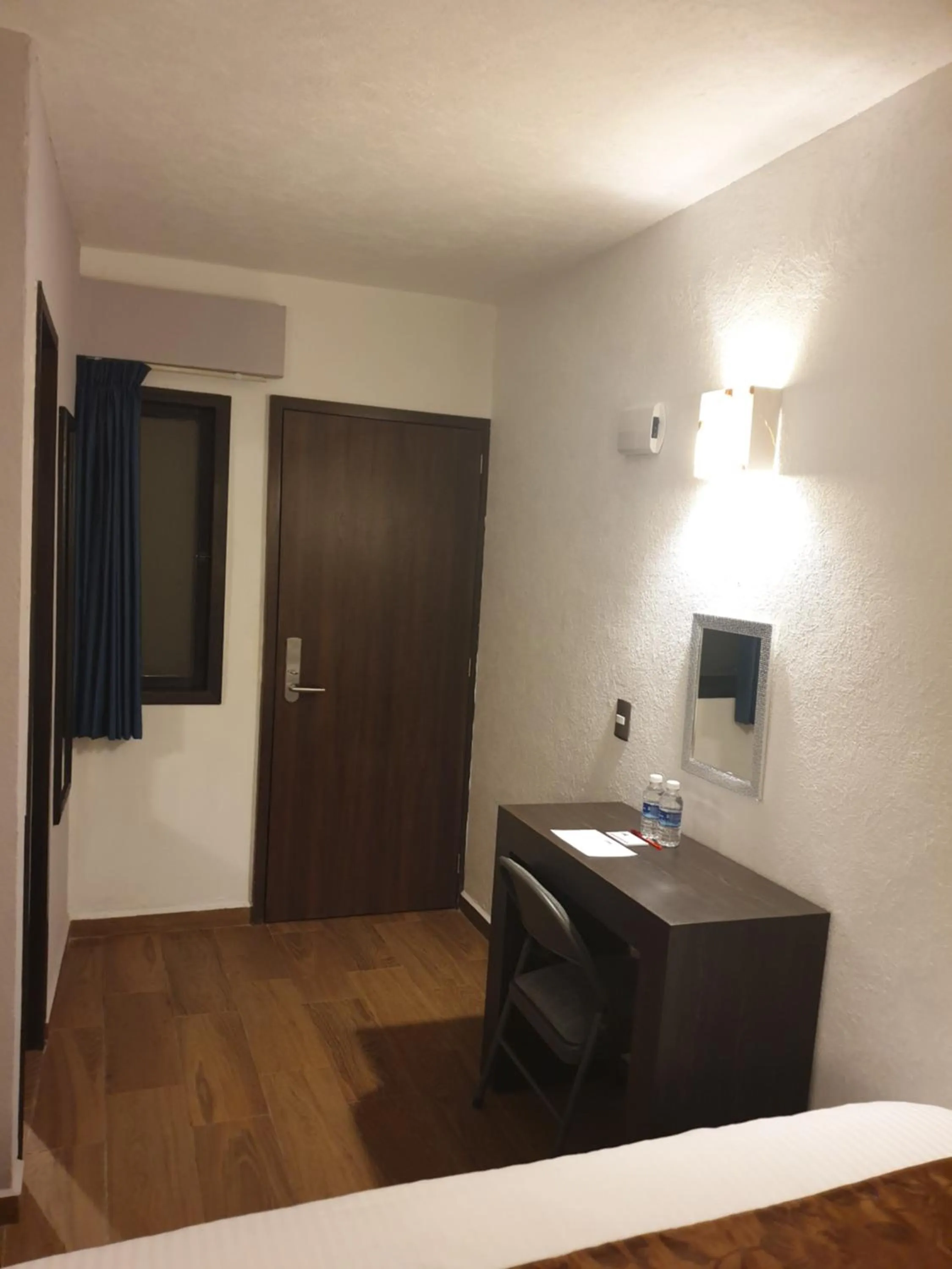 Photo of the whole room, Bed in Hotel Don Carlos