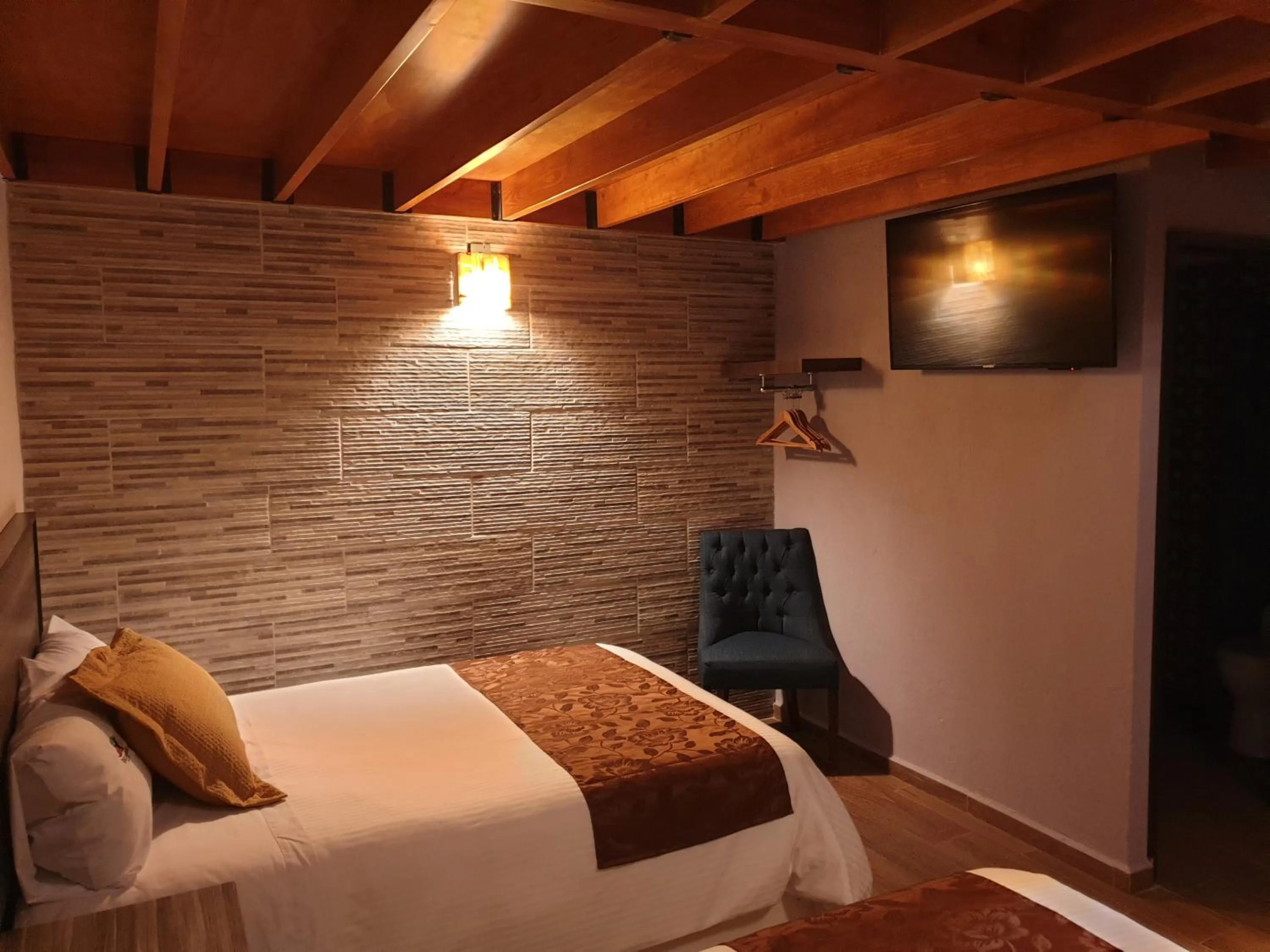 Photo of the whole room, Bed in Hotel Don Carlos