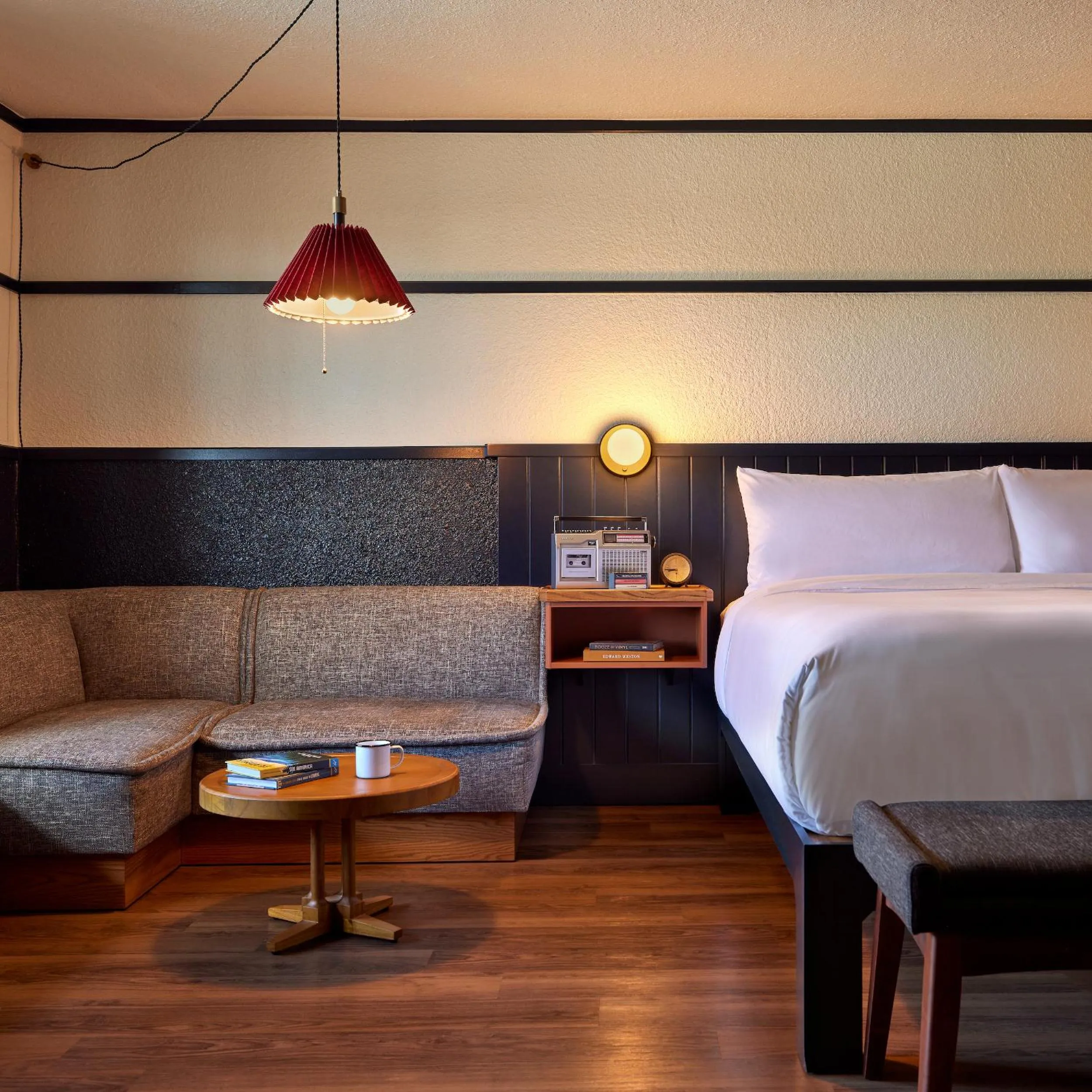 Seating area, Bed in High Country Motor Lodge - Near NAU and Downtown