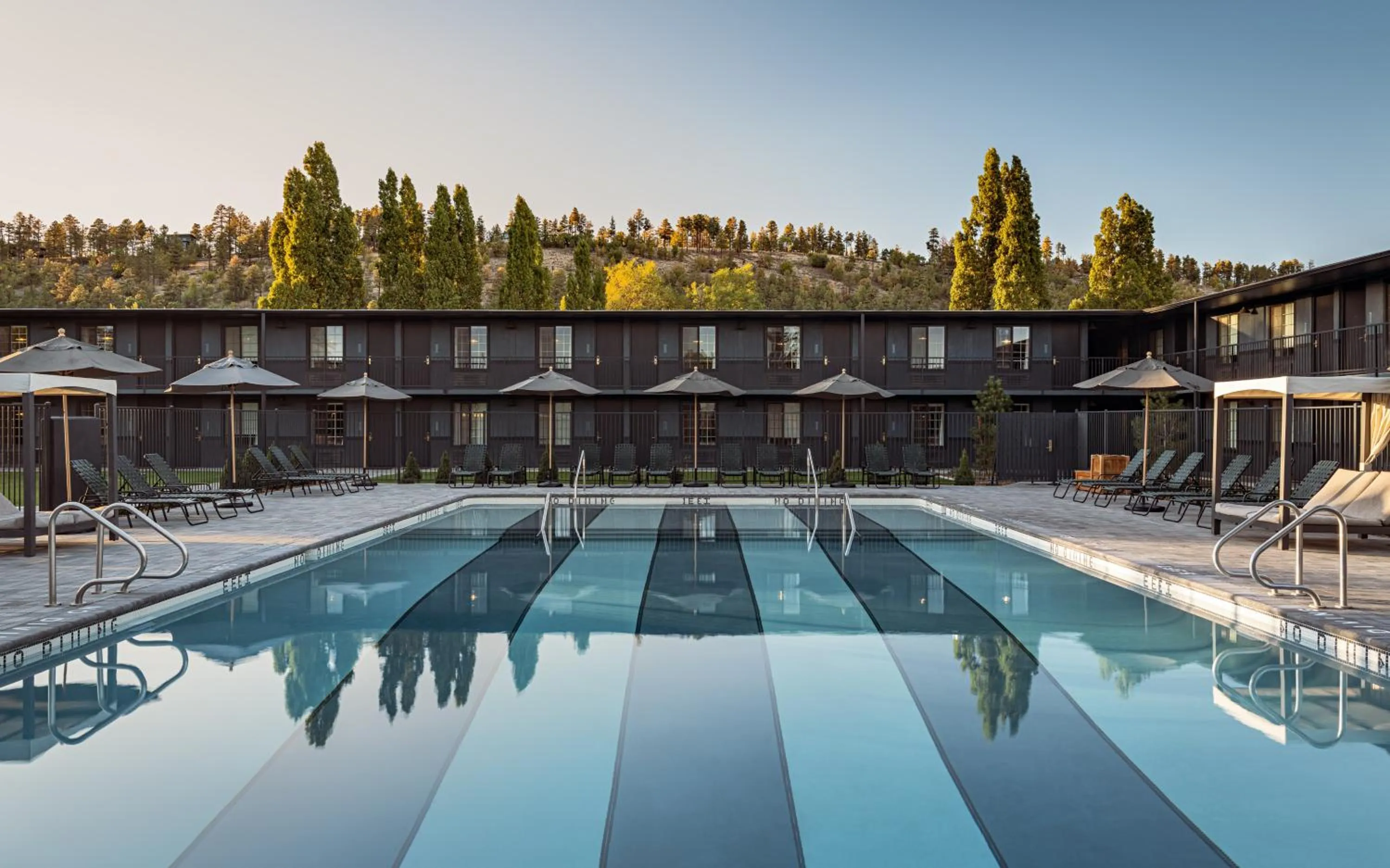Swimming pool in High Country Motor Lodge - Near NAU and Downtown