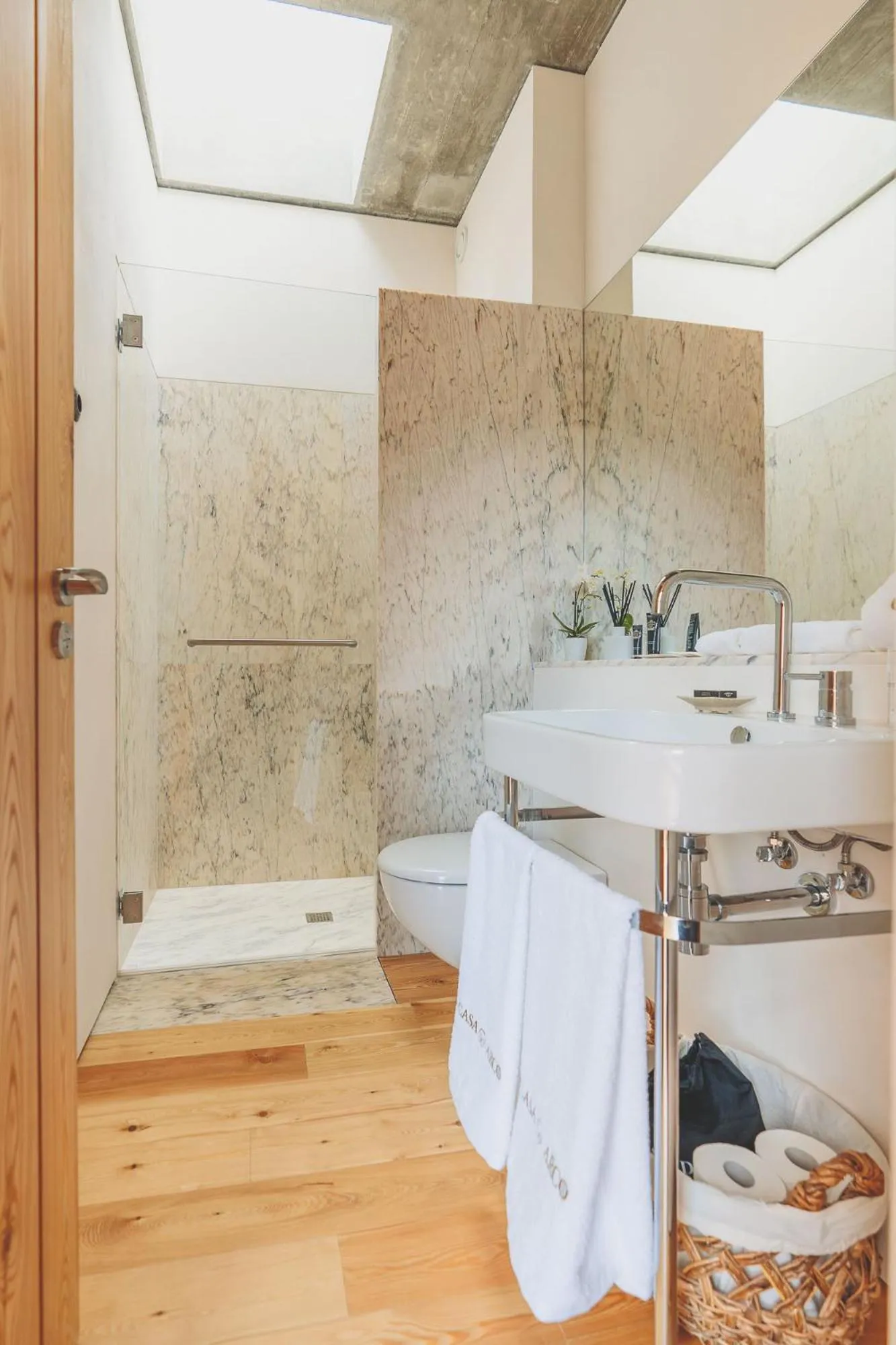 Bathroom in Casa do Arco by Douro Exclusive