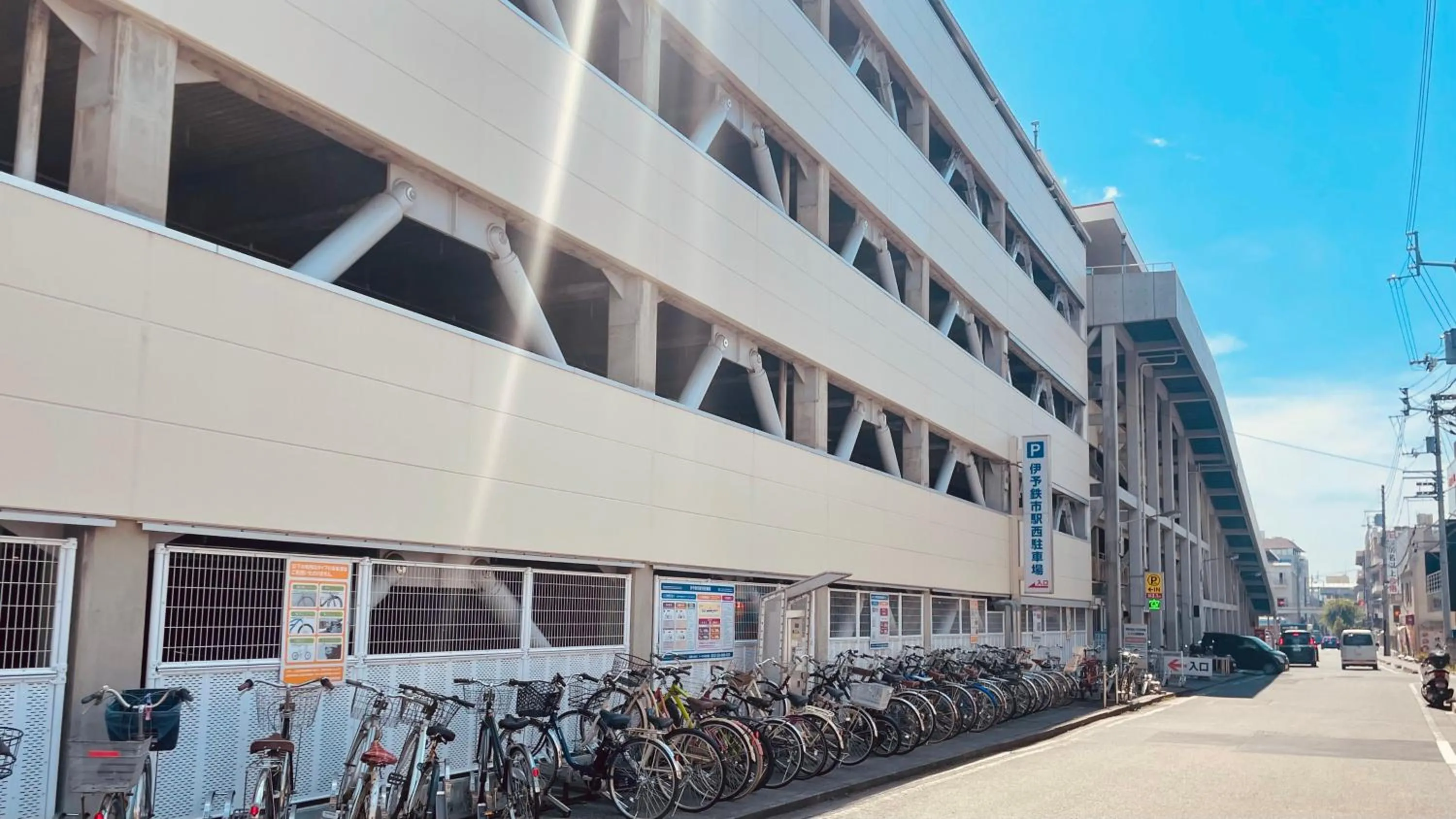 Parking in REF Matsuyama City Station by VESSEL HOTELS