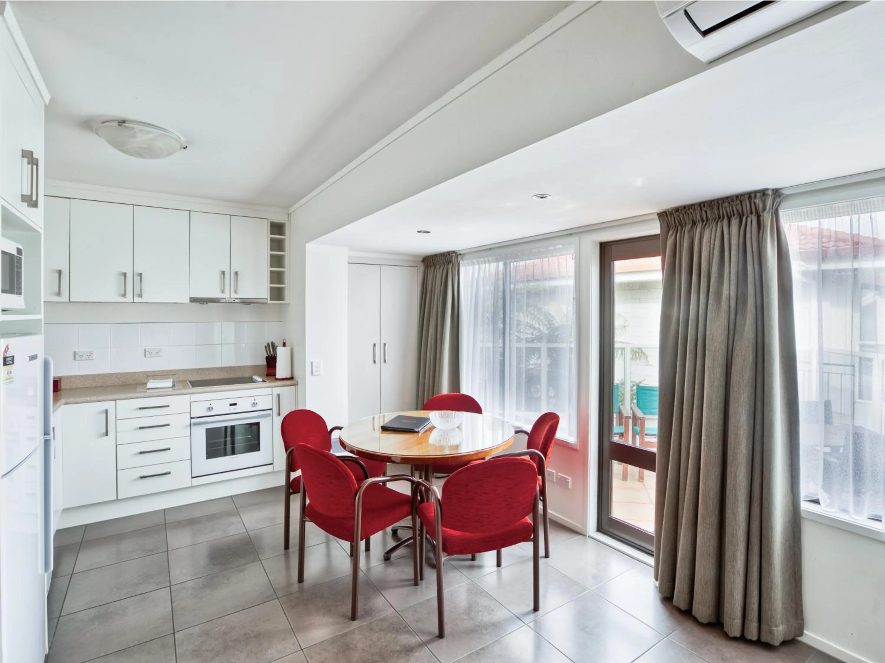 Dining area in Ika Nui Taupo