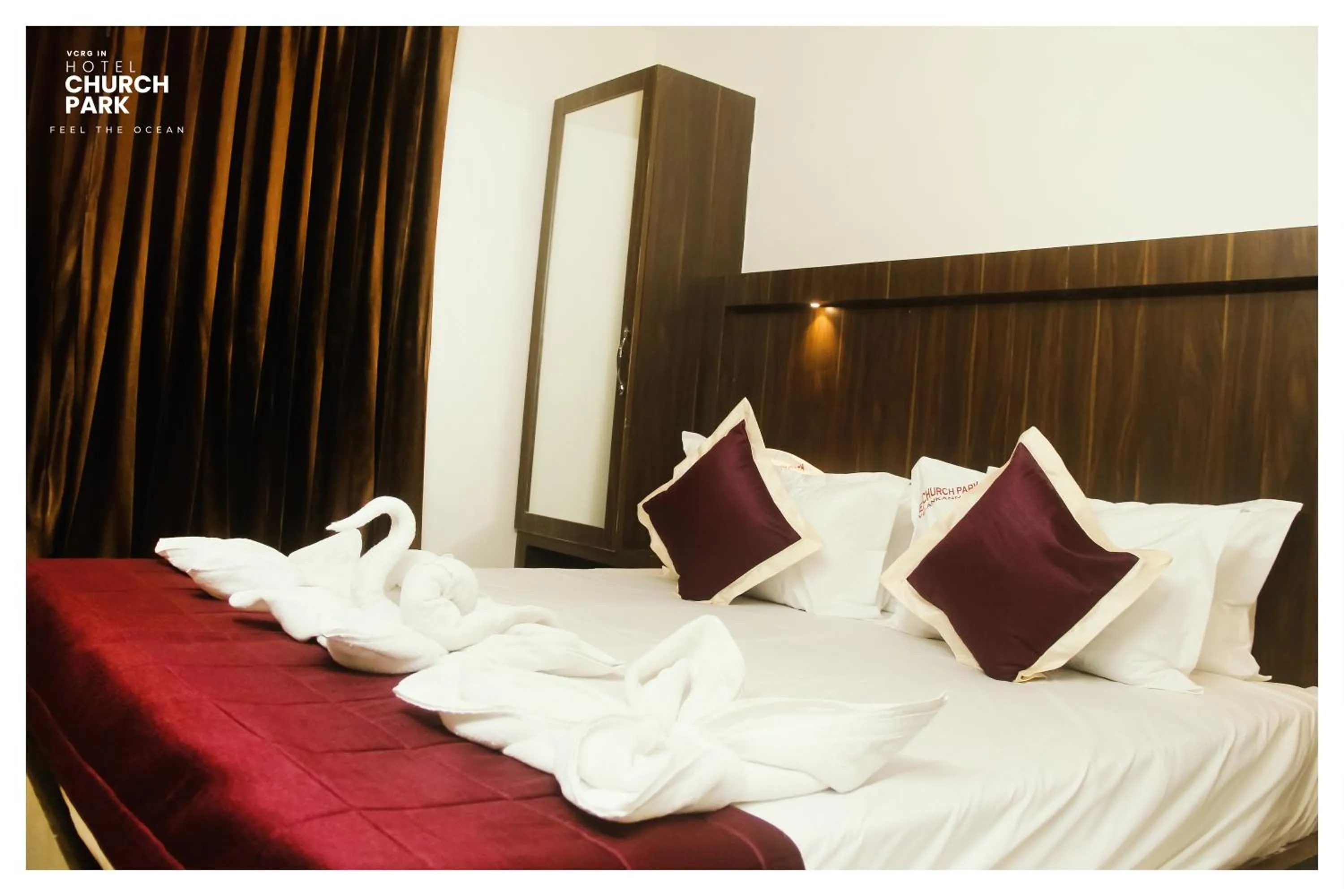 Photo of the whole room, Bed in hotel church park
