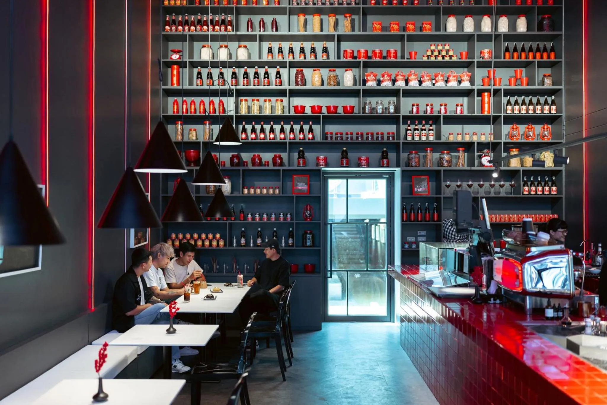 Lounge or bar in Foto Hotel Phuket Beachfront