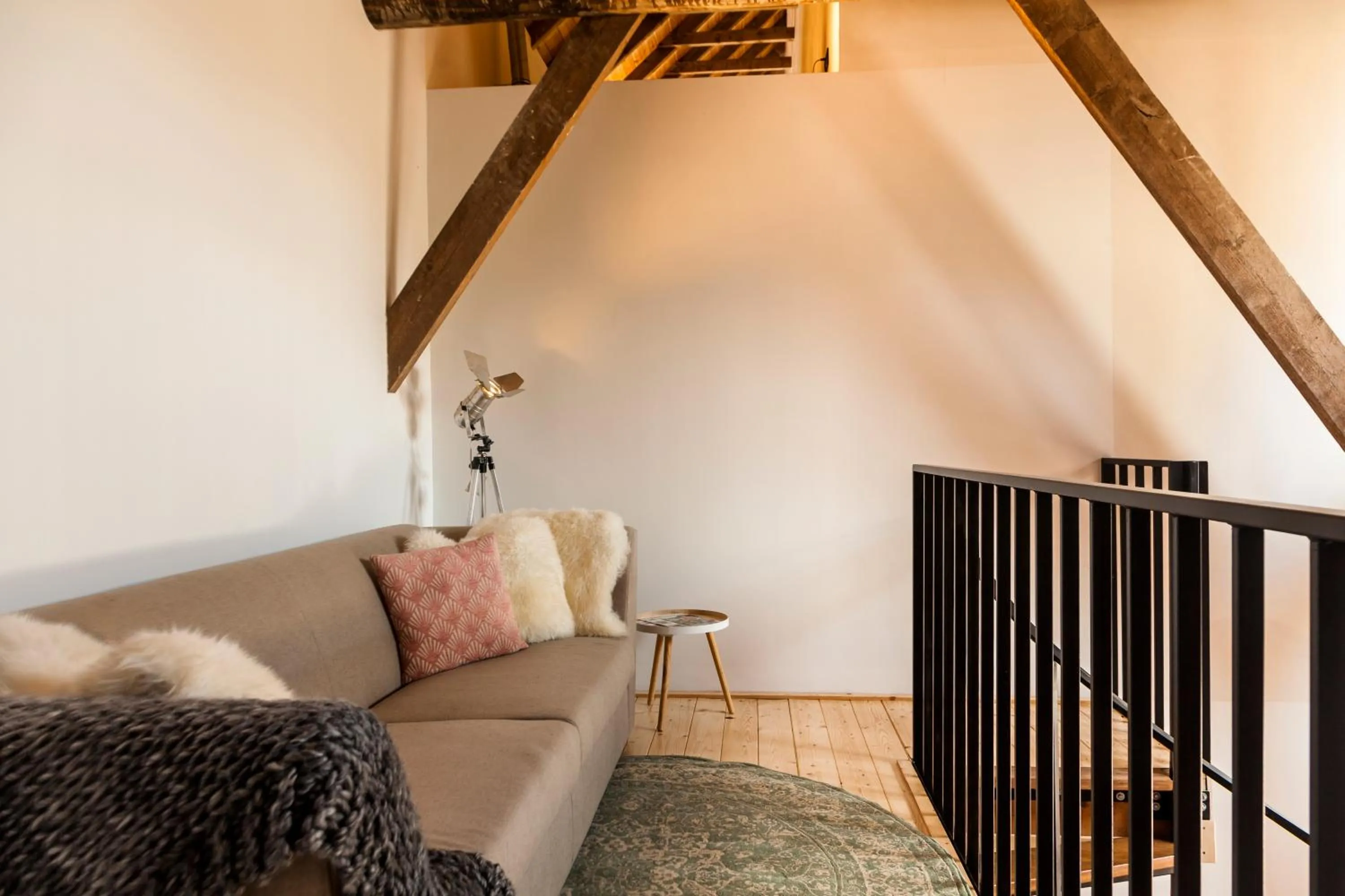 Seating area, Bed in B&B Grevenberg