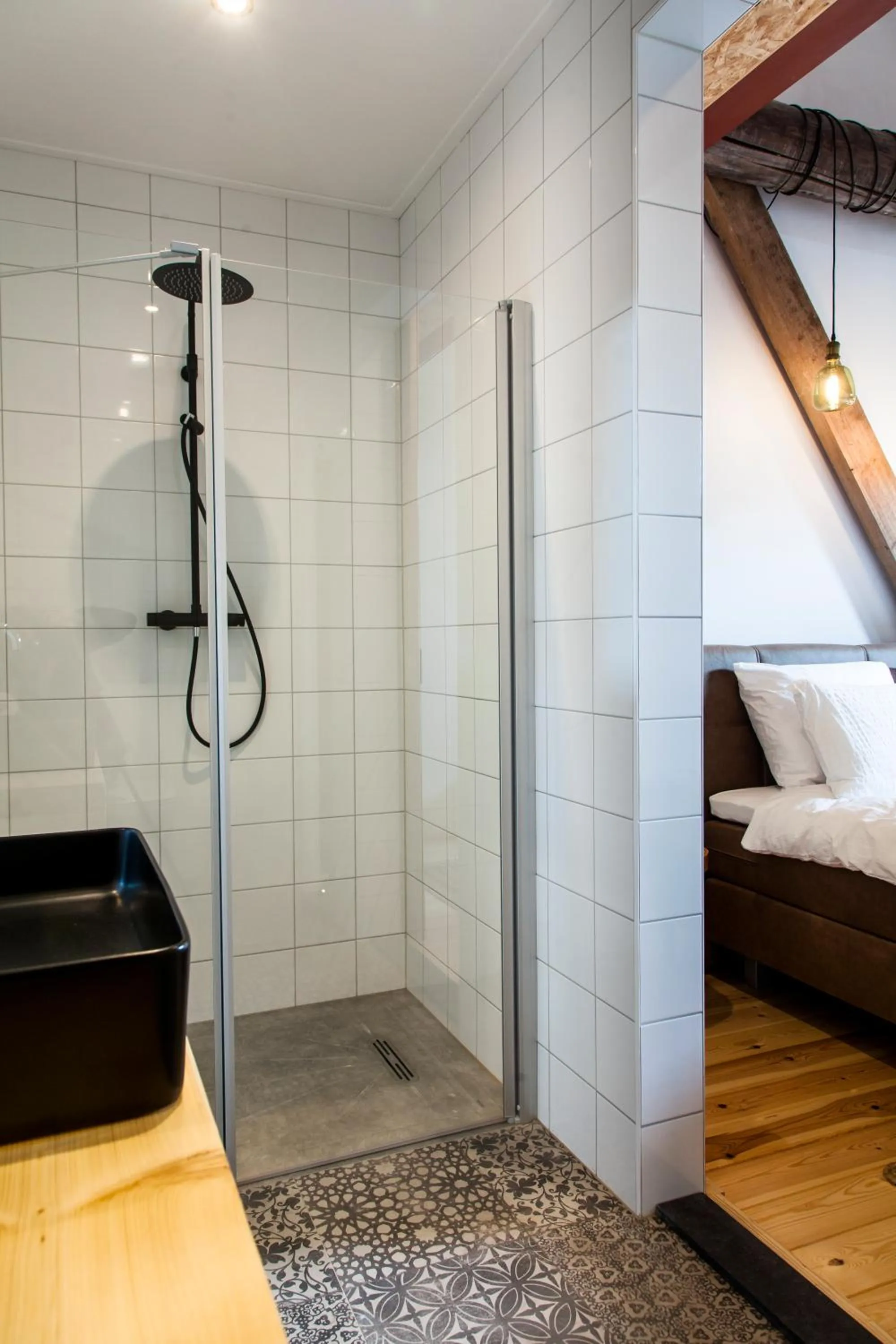 Bathroom, Bed in B&B Grevenberg
