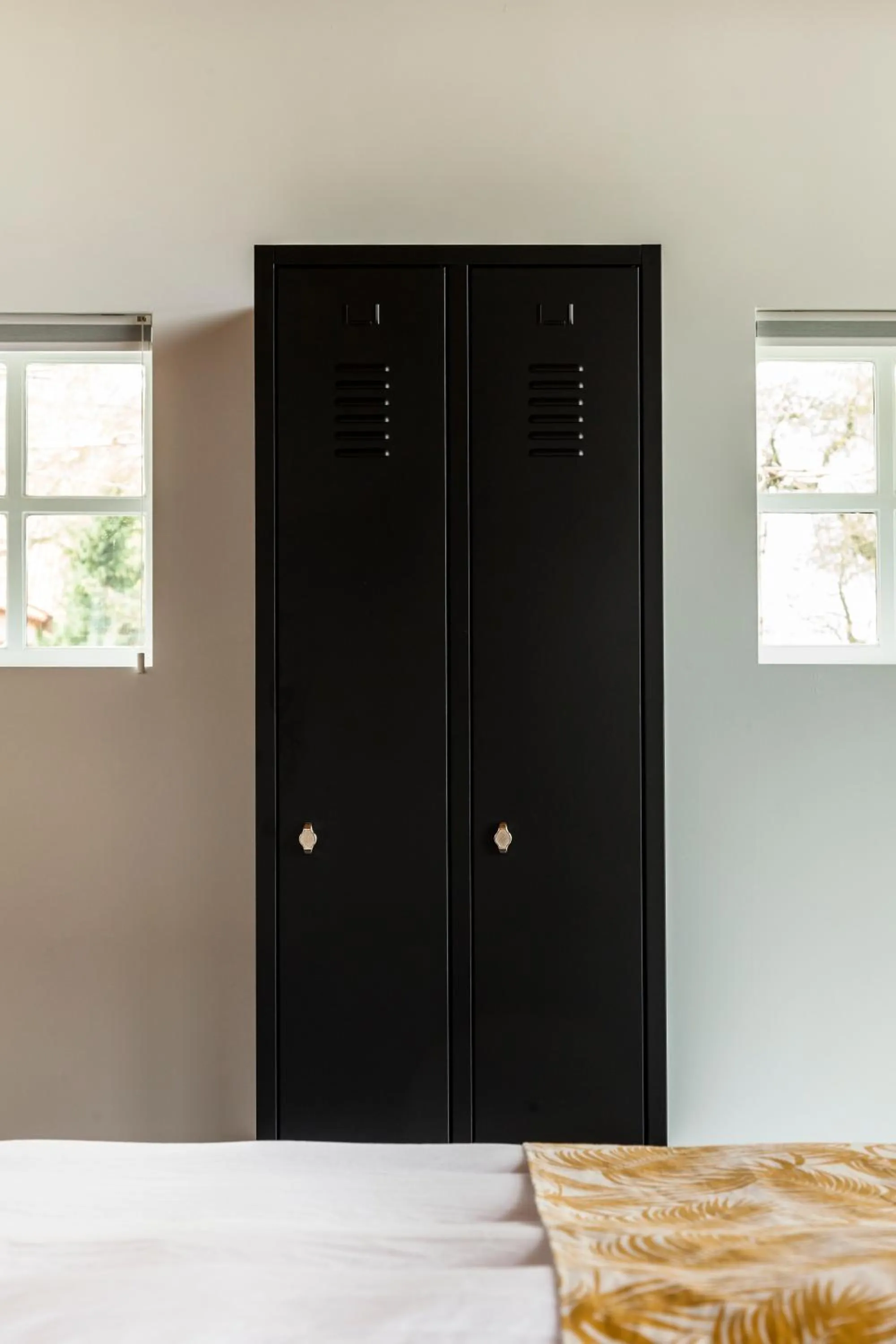 wardrobe, Bed in B&B Grevenberg