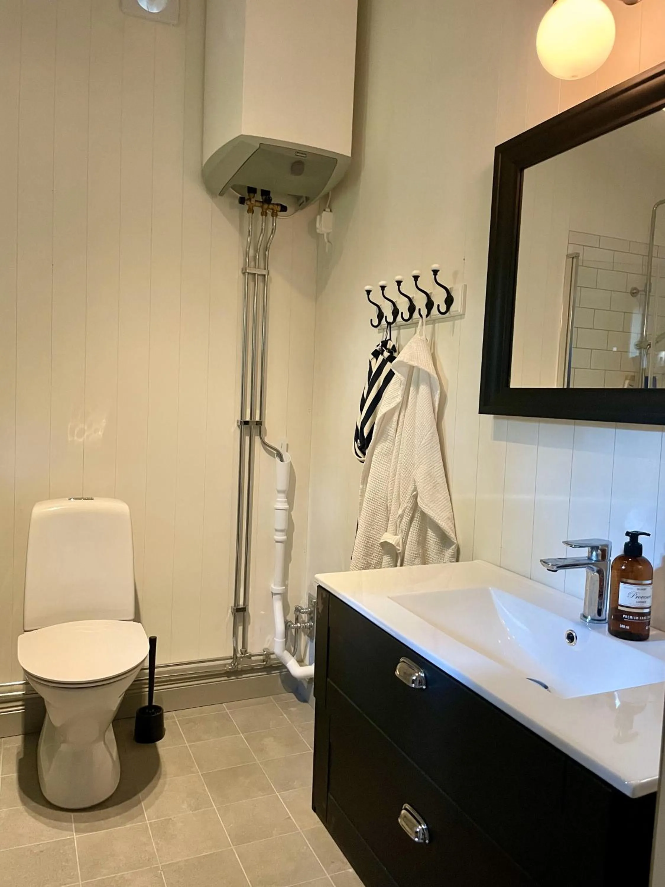 Bergs Gård & Hållsvikens Gård