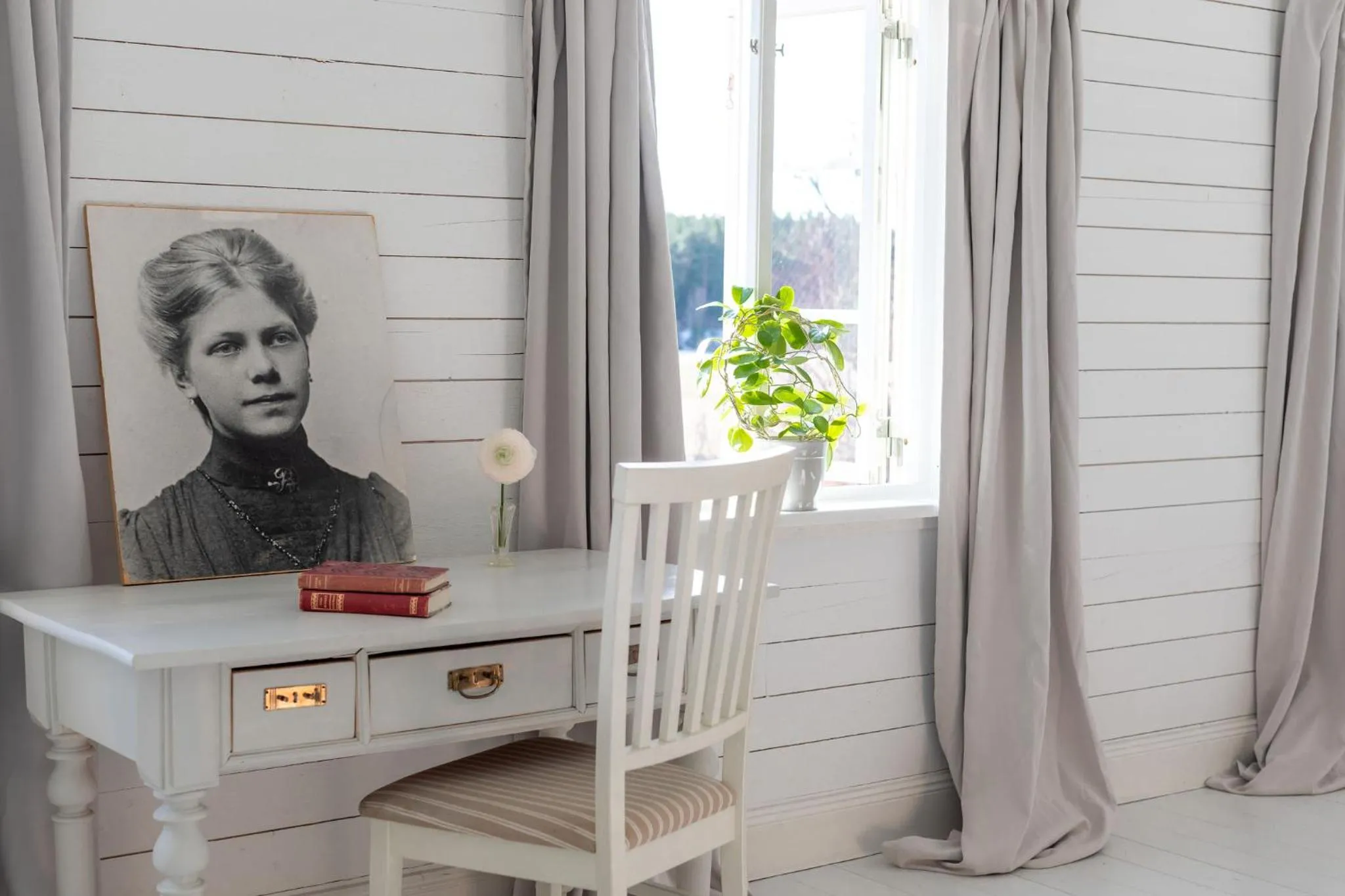 hair dresser in Bergs Gård & Hållsvikens Gård