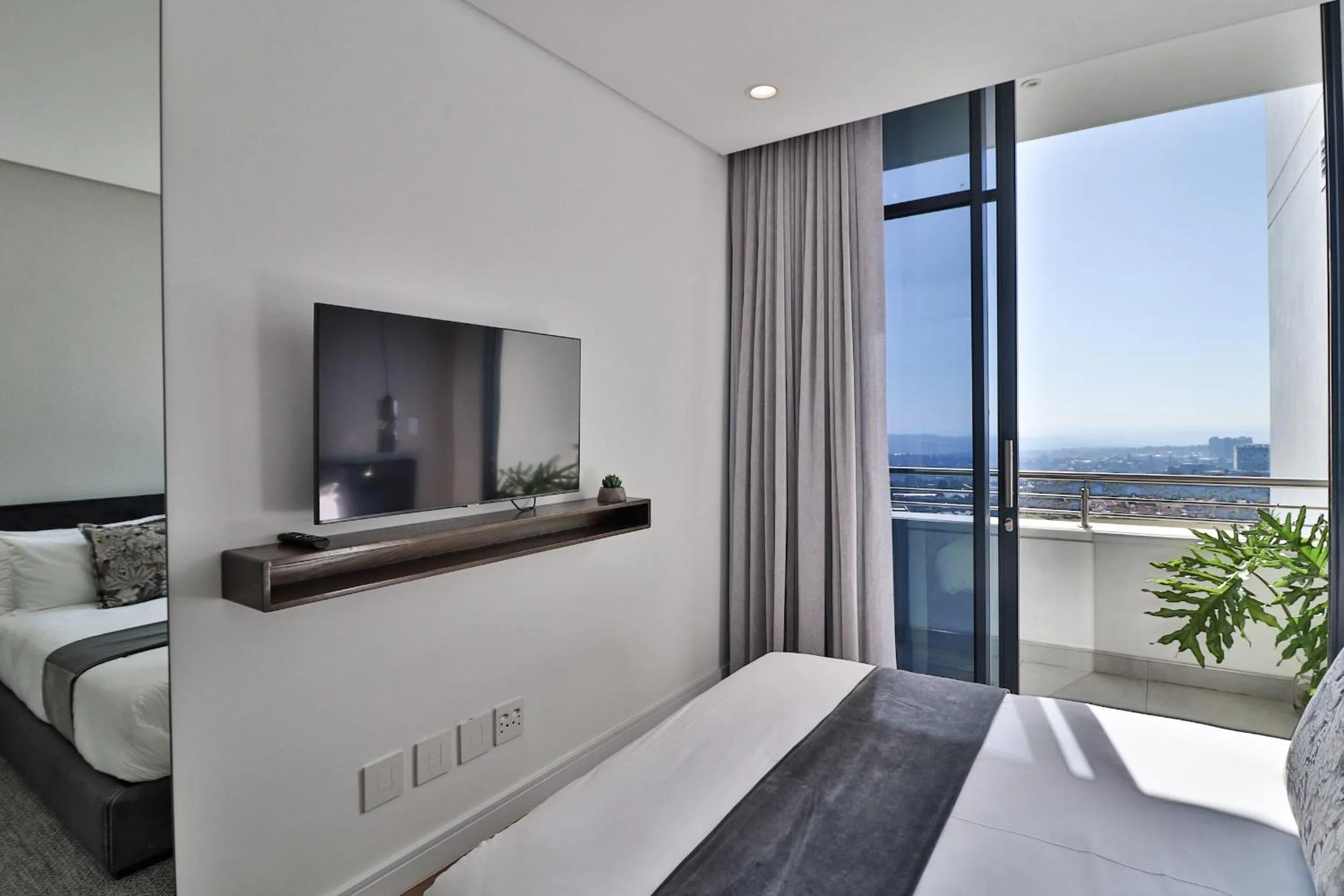 Bed in Reserved Suites Illovo