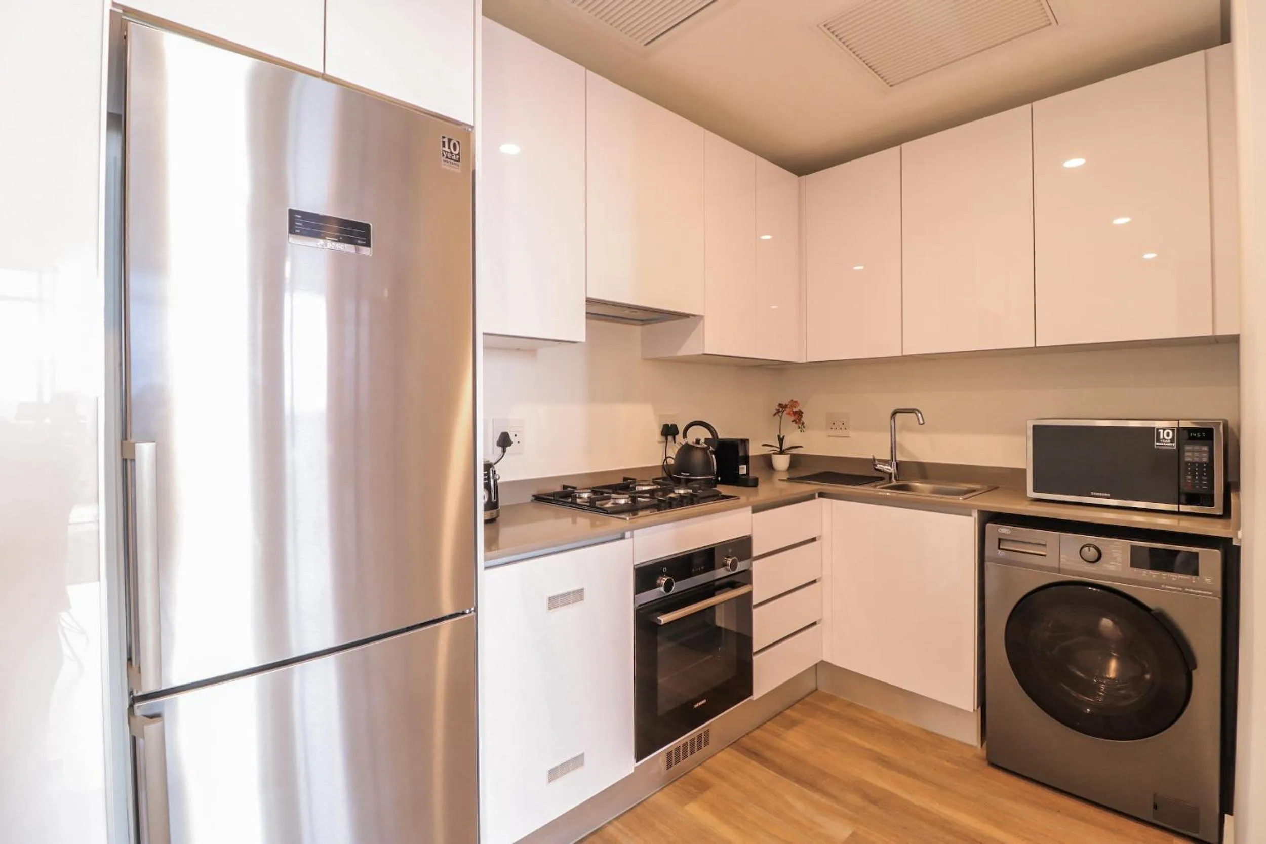 Coffee/tea facilities in Reserved Suites Illovo