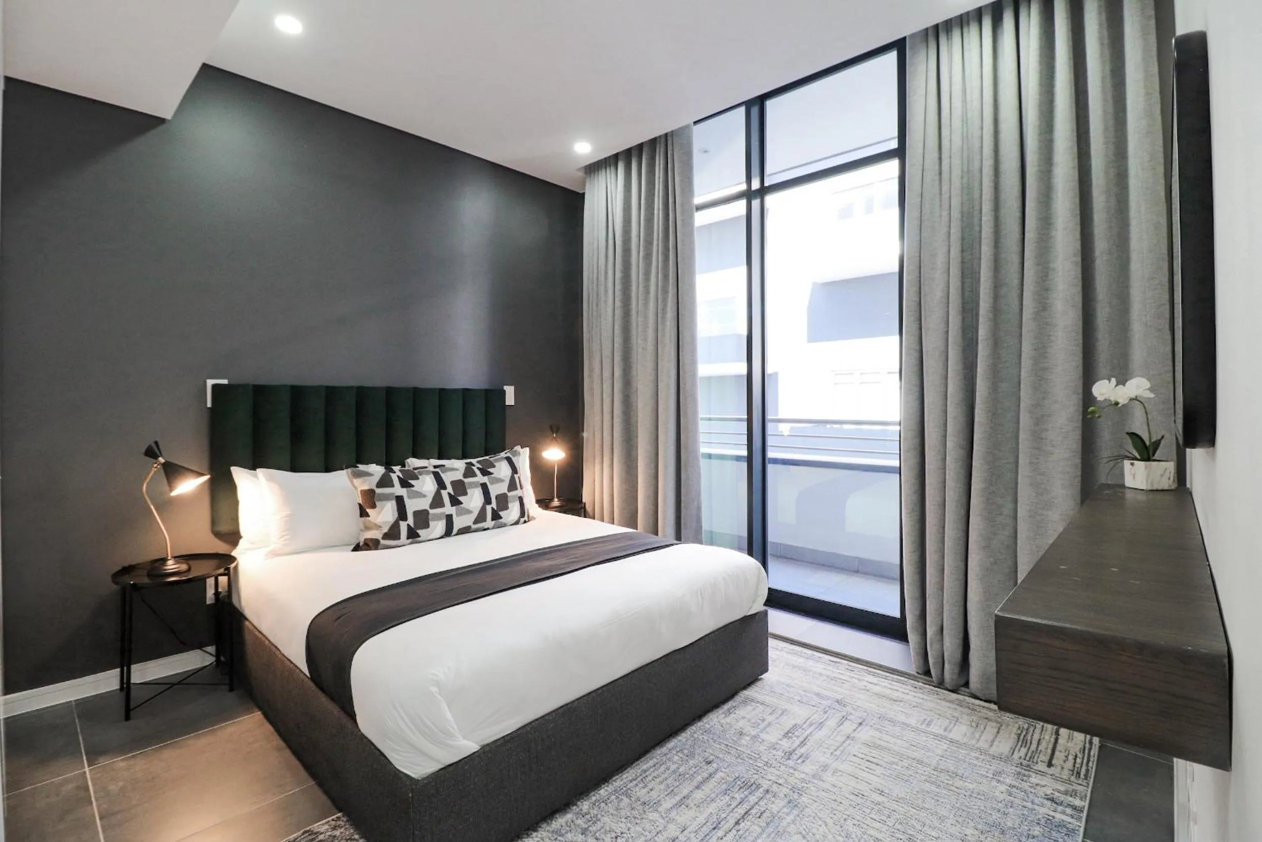 Bedroom, Bed in Reserved Suites Illovo