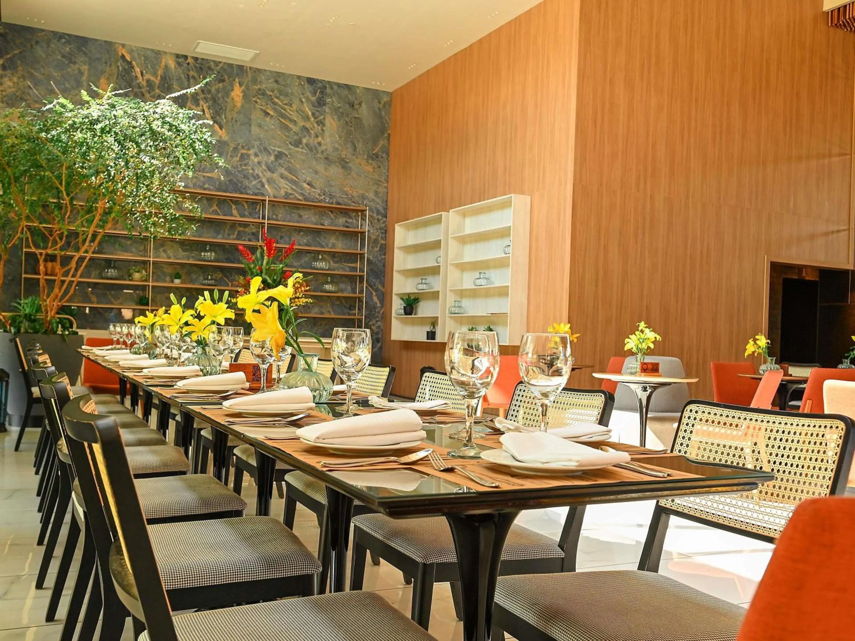 Restaurant/places to eat in Novotel Santa Cruz De La Sierra