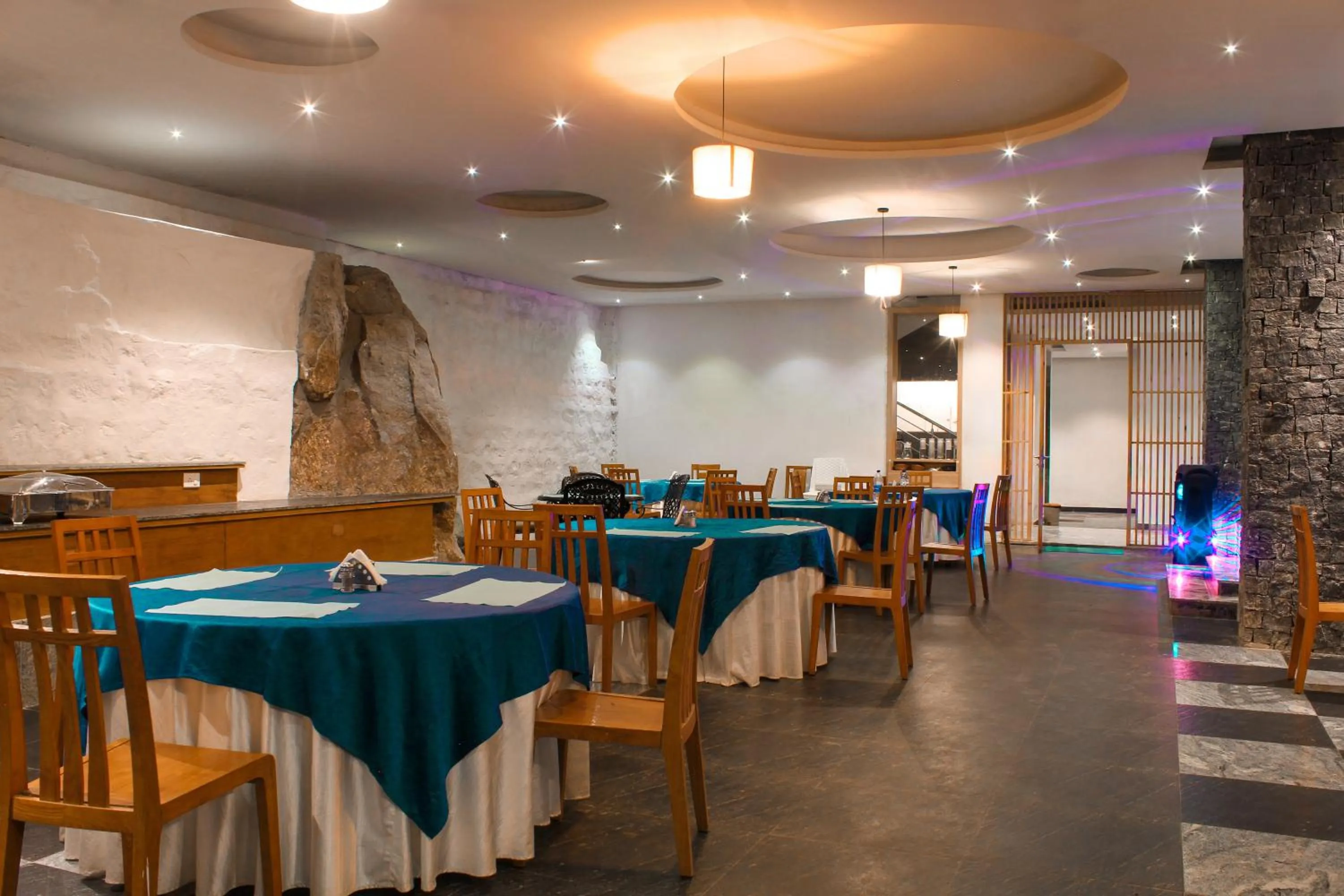 Restaurant/places to eat in MERIDIAN HILL TOP YERCAUD