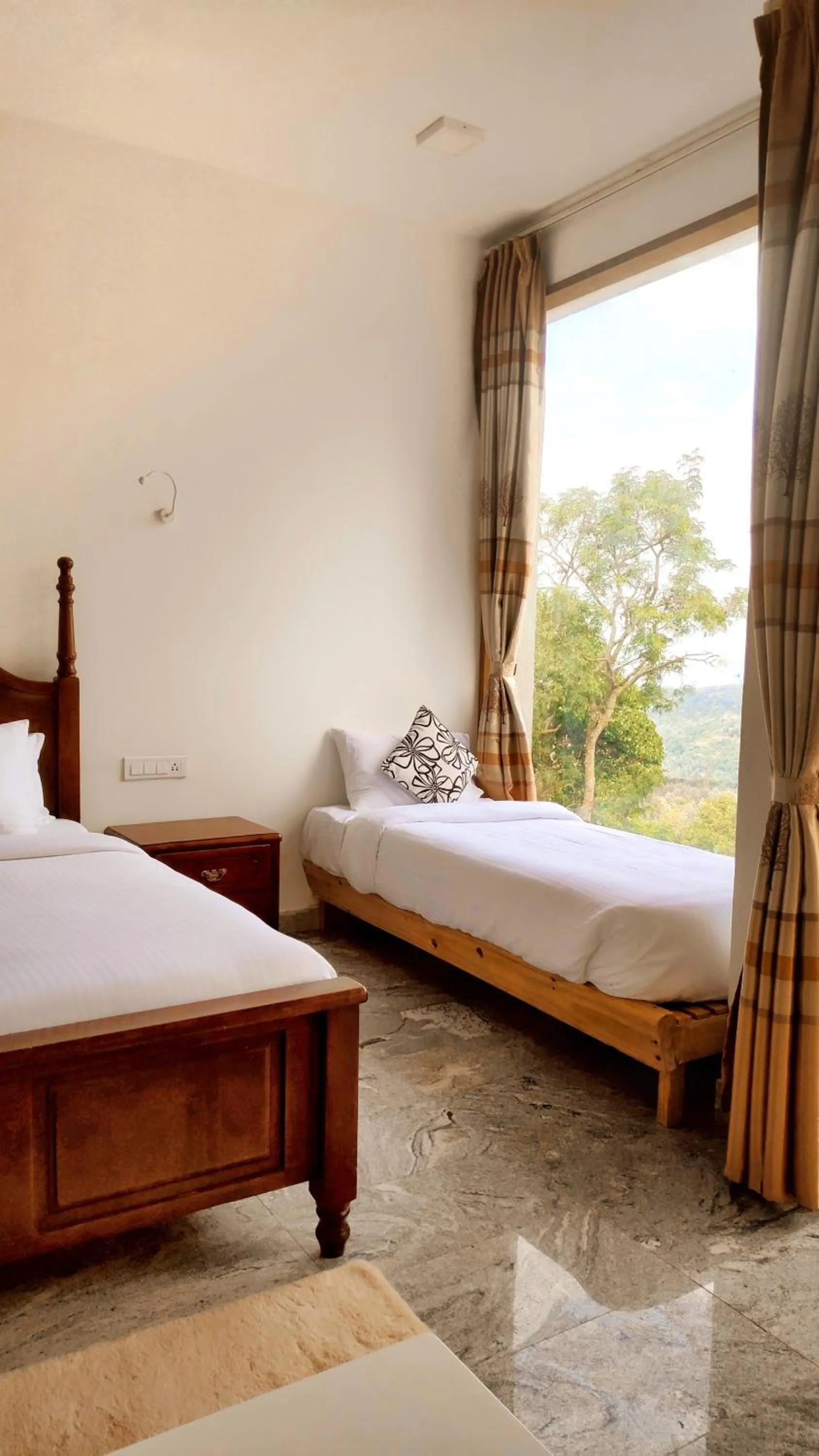 Bed in MERIDIAN HILL TOP YERCAUD