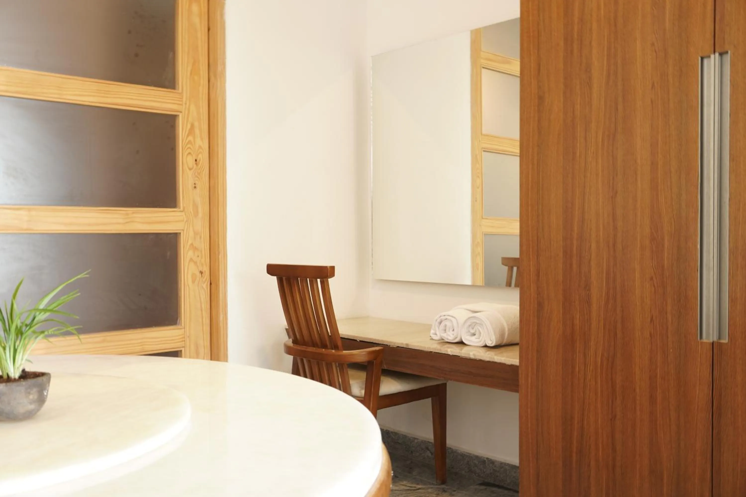 Dining area in MERIDIAN HILL TOP YERCAUD