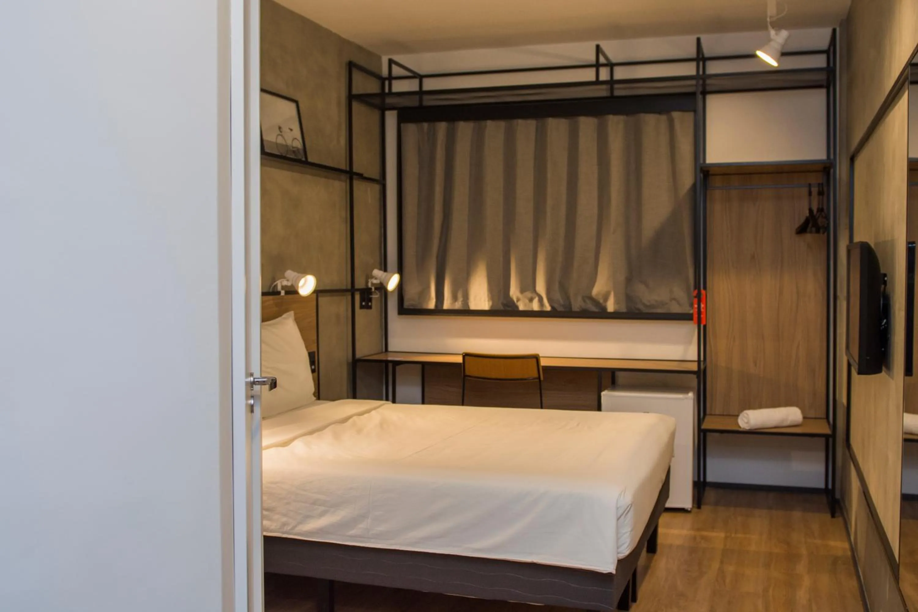 Bed in ibis Nova Serrana